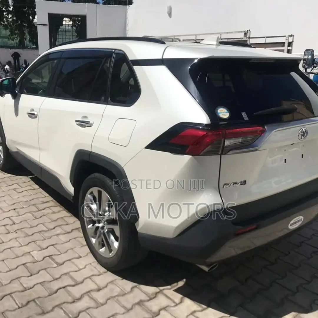 Toyota RAV4 Limited FWD 2020 White