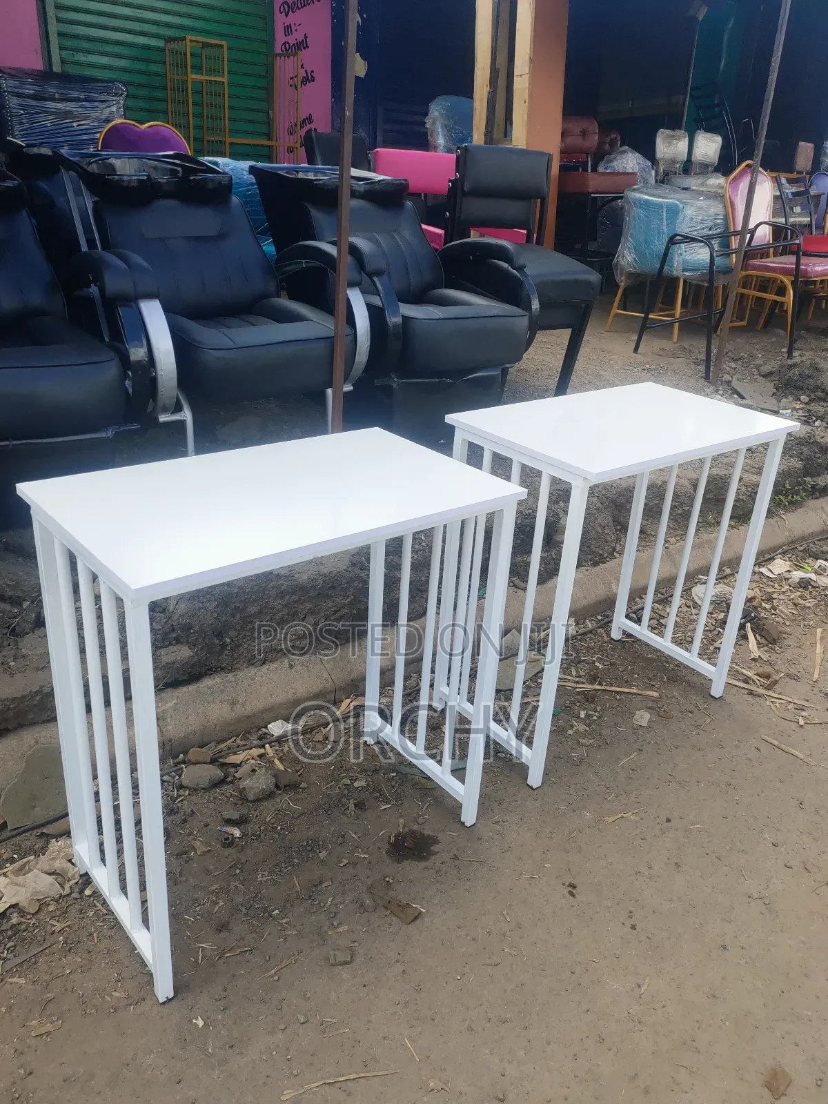 Manicure Table