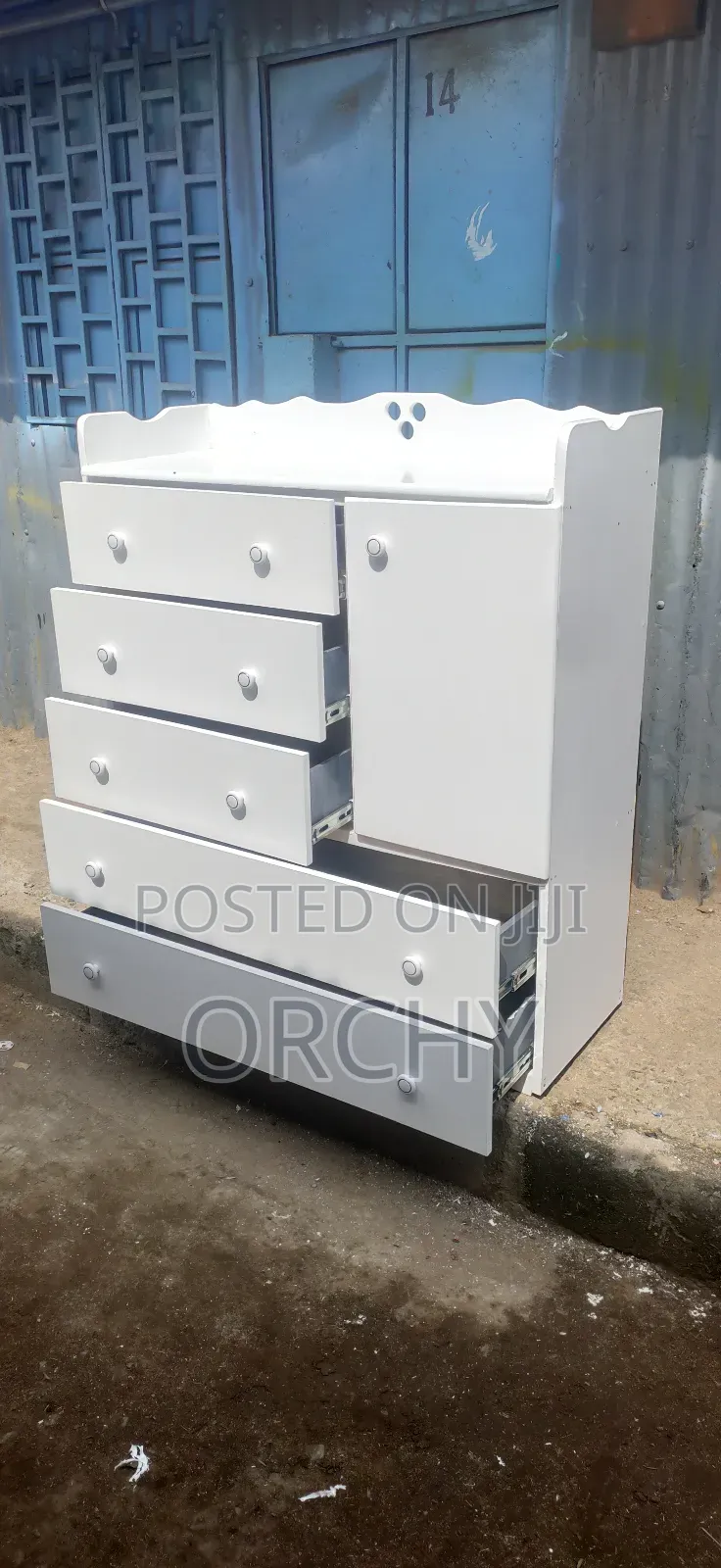 Chest of Drawers