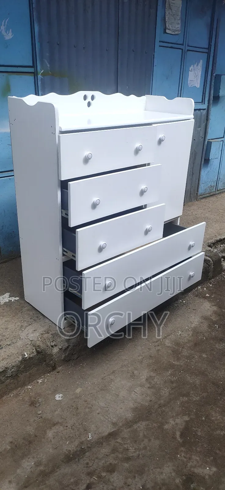 Chest of Drawers