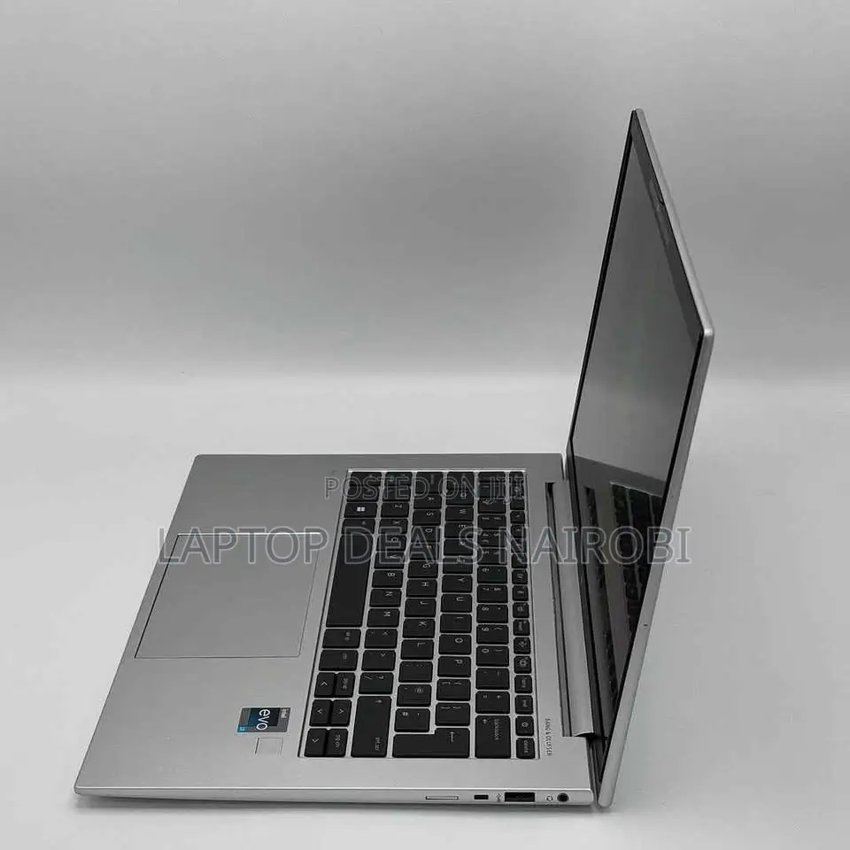 New Laptop HP EliteBook 840 G11 16GB Intel Core I7 SSD 512GB