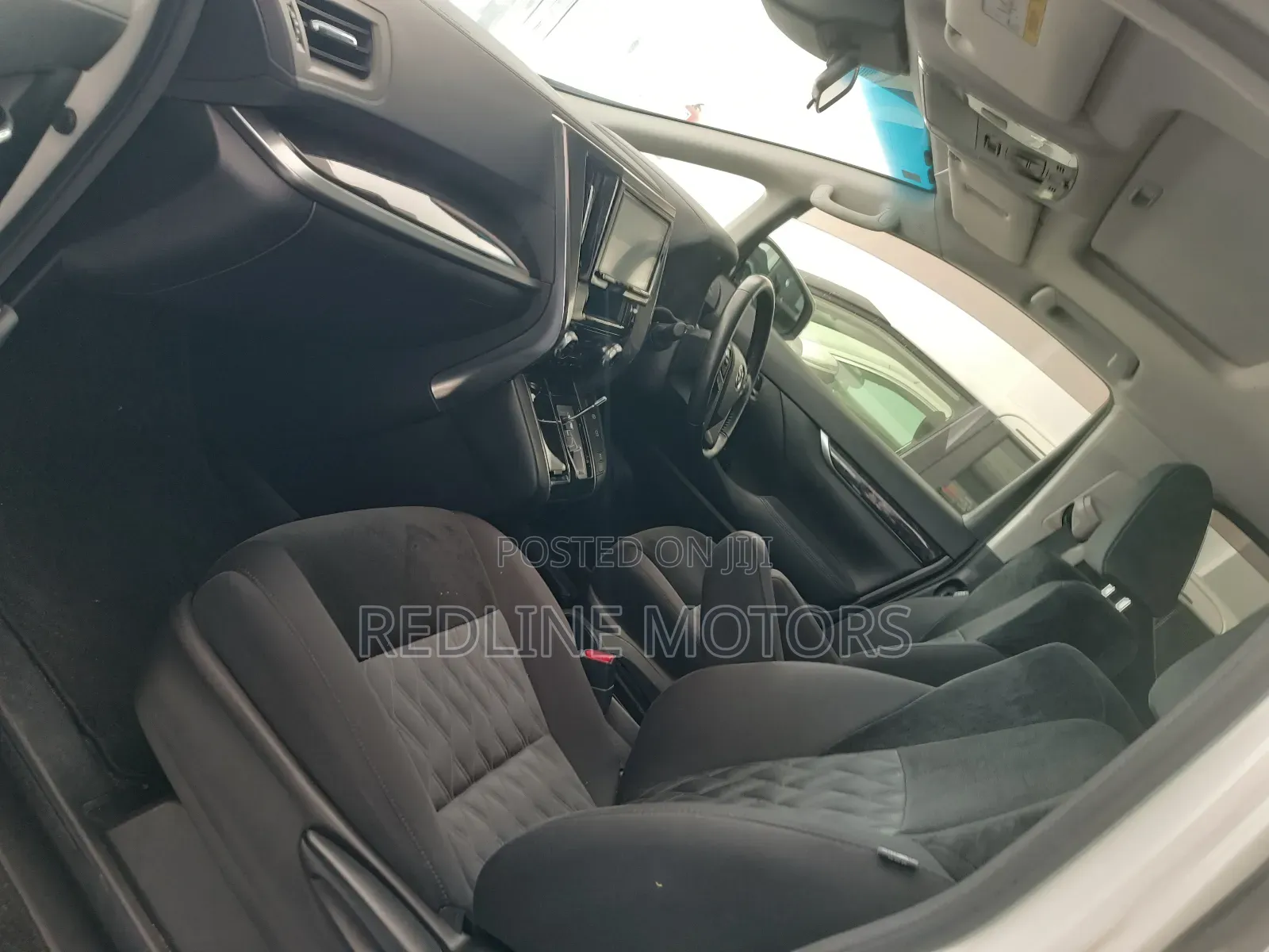 Toyota Vellfire 2018 White