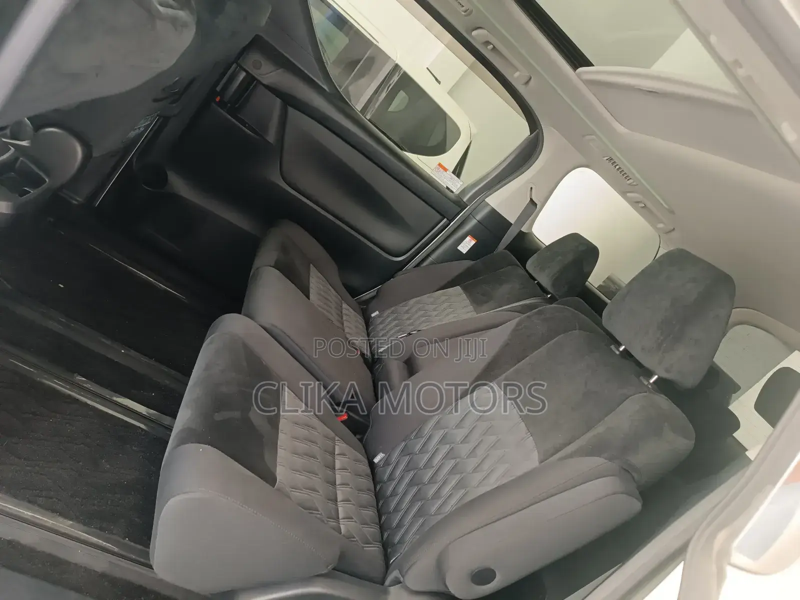 Toyota Vellfire 2018 White