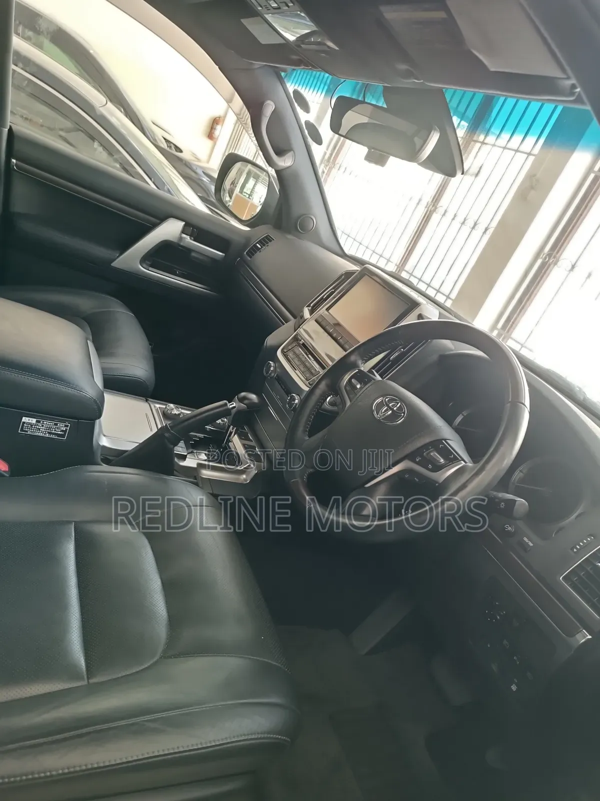Toyota Land Cruiser 4.6 V8 ZX 2018 Black