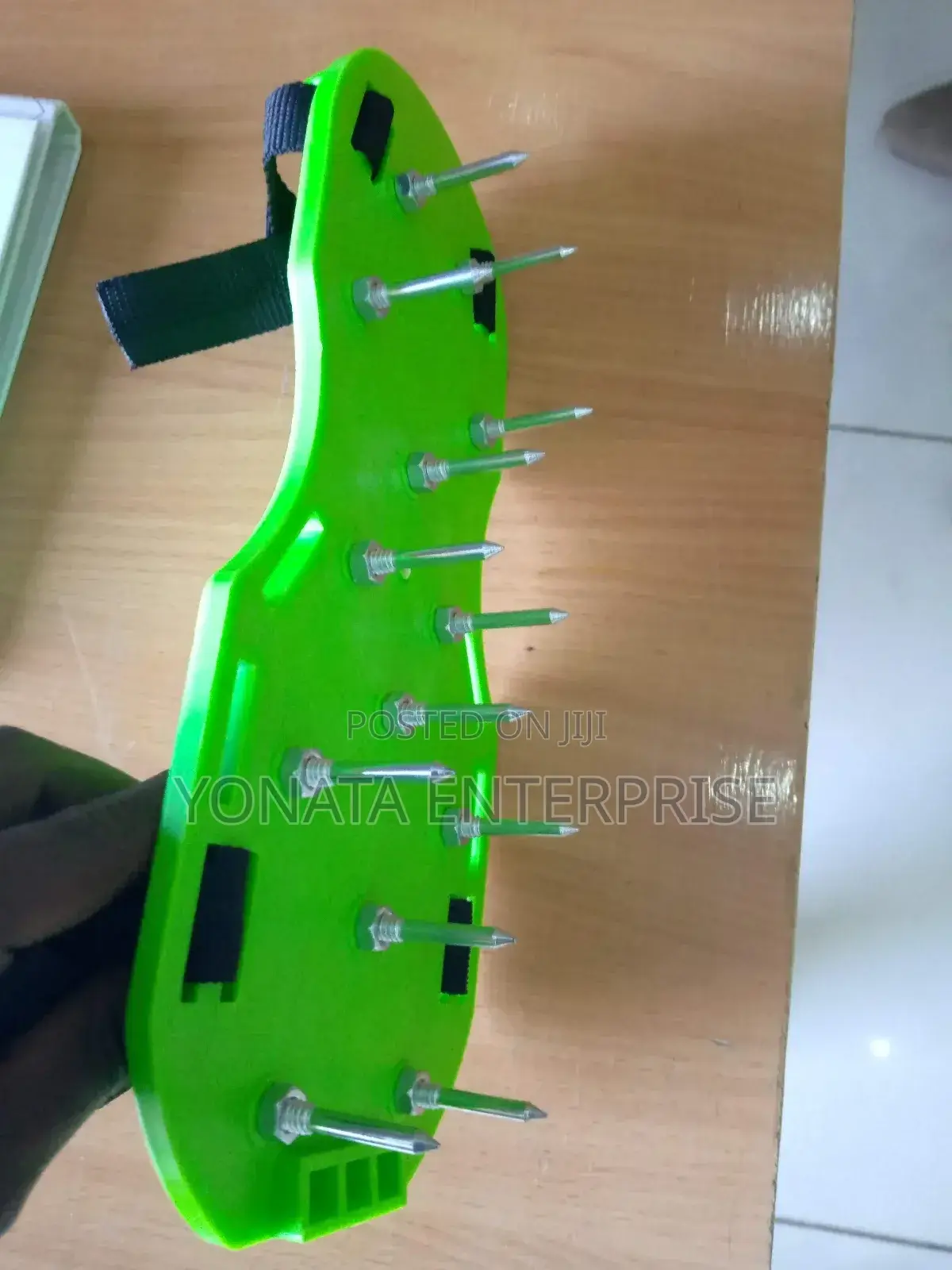 Epoxy Application Spiked Shoes