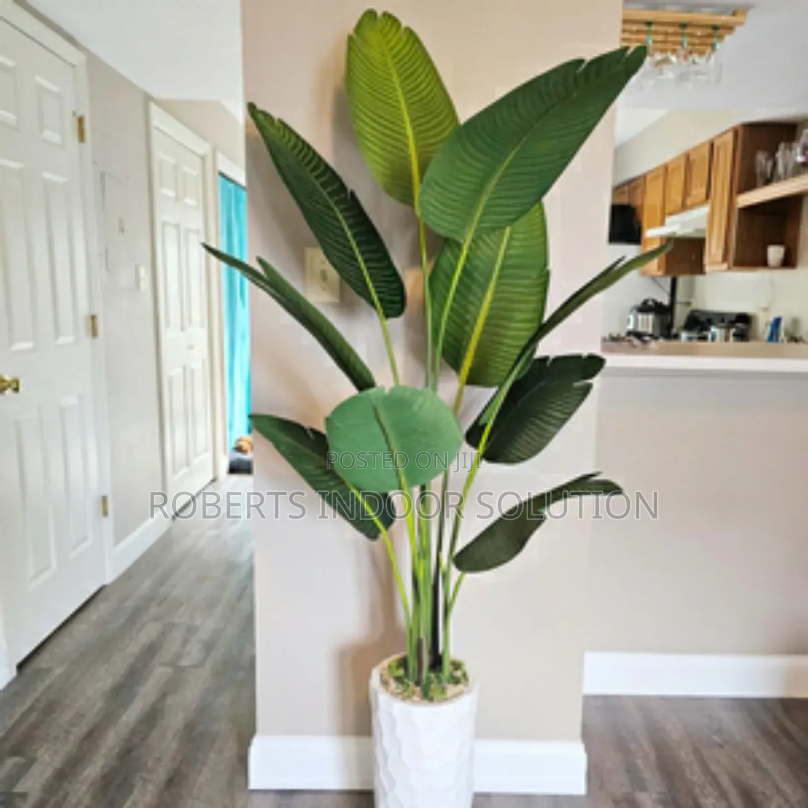 Stunning Artificial Banana Offers the Beauty of Real Plant