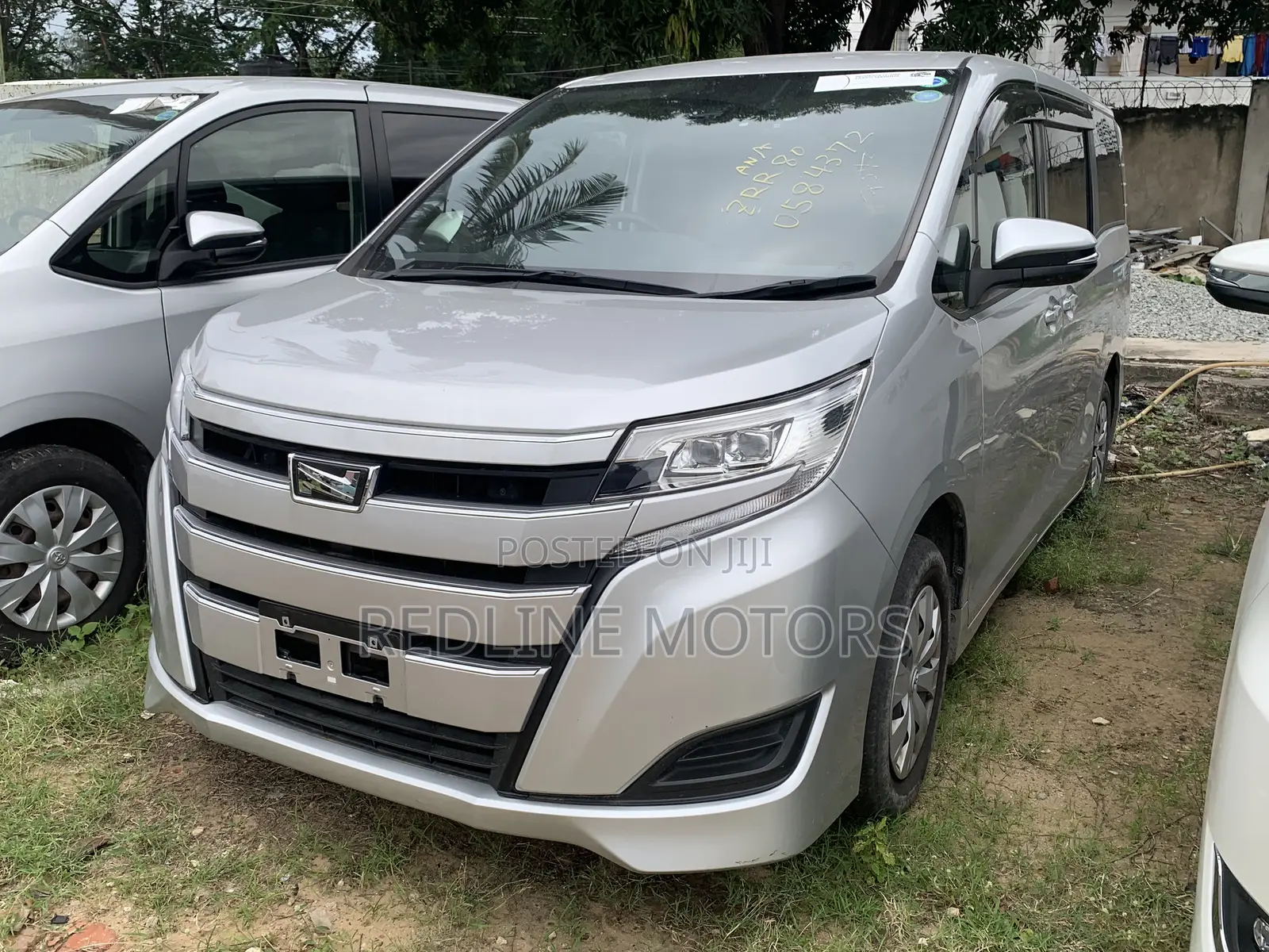 Toyota Noah 2.0 AWD (7 Seater) 2018 Silver