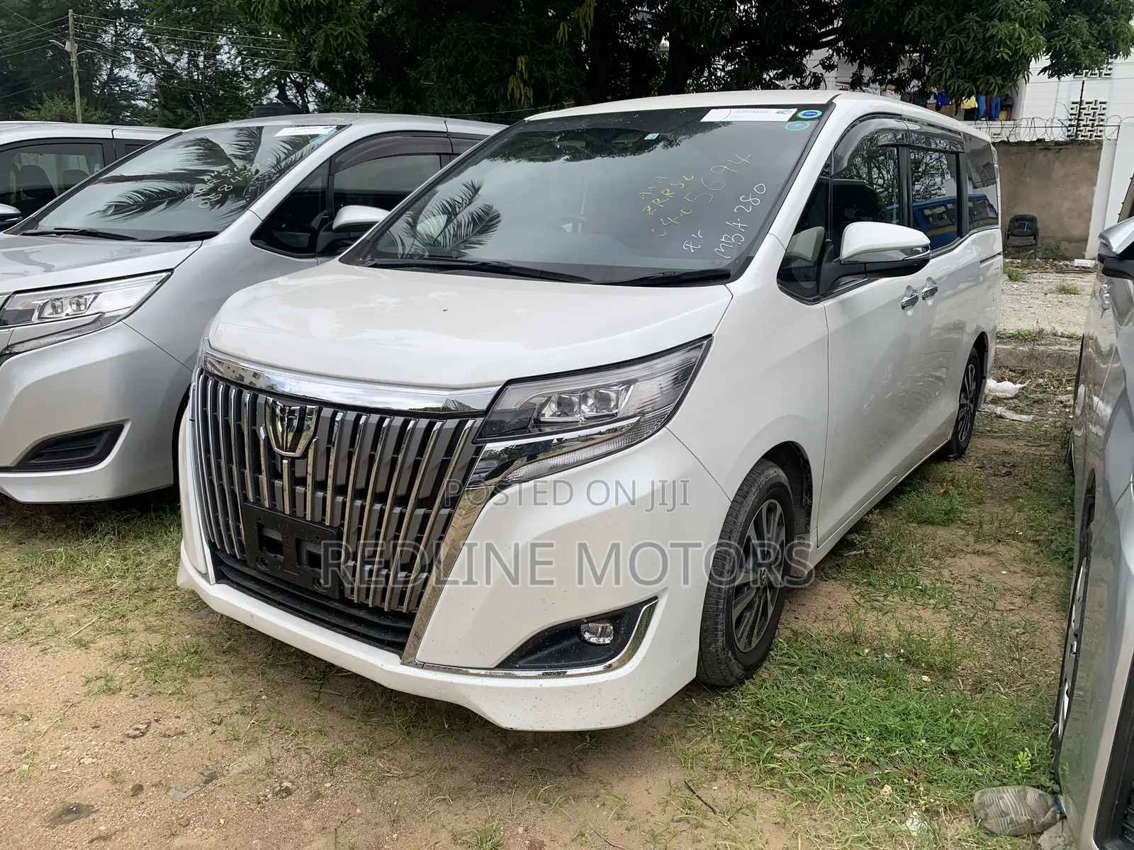 Toyota Esquire 2.0 FWD (7 seater) 2018 Pearl