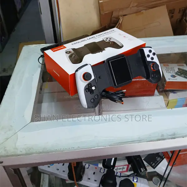 Mobile Gaming + Controllers With Adjustable Clip for iPhone