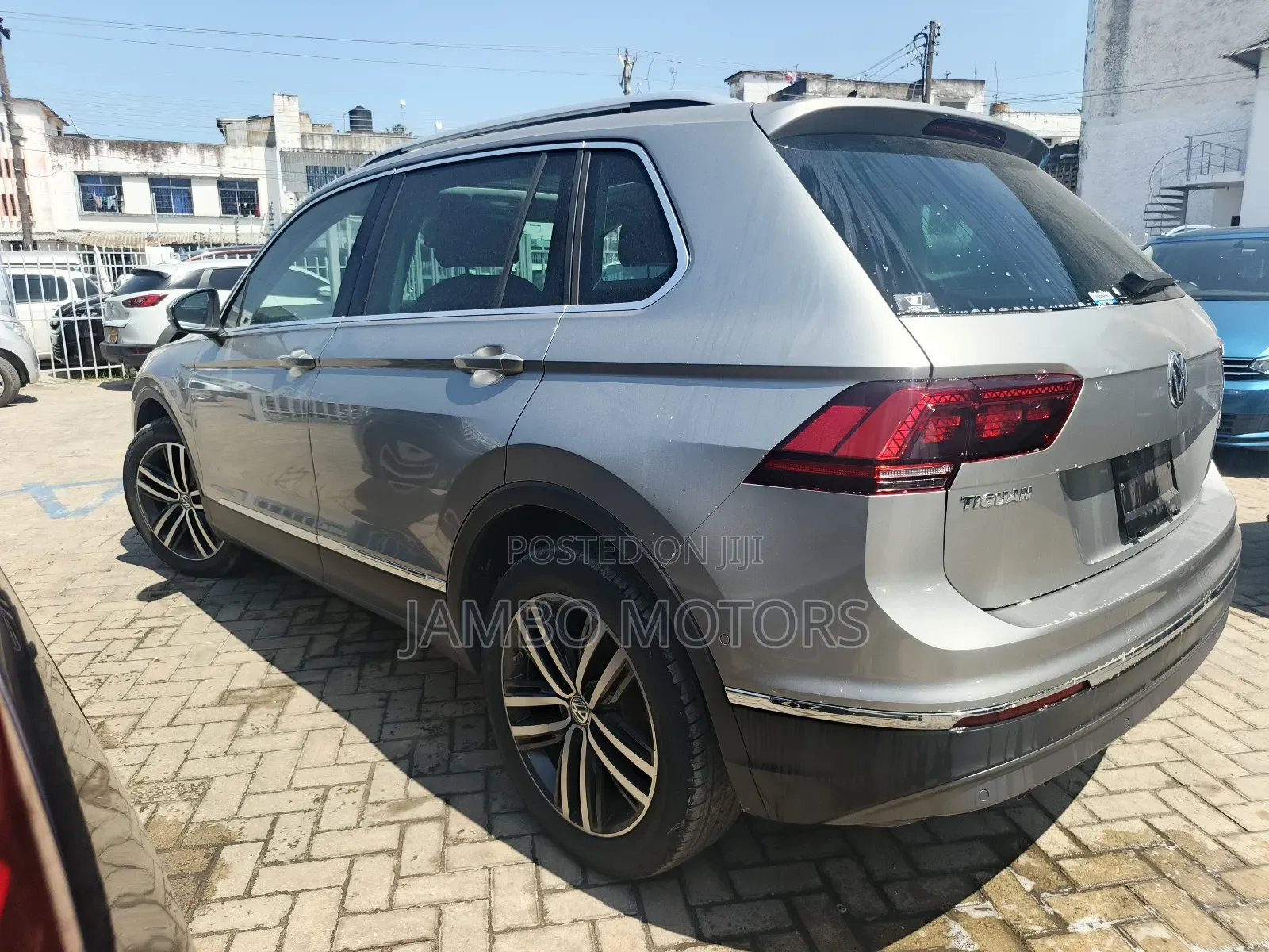 Volkswagen Tiguan 2.0T SEL R-Line AWD 4MOTION 2019 Gray