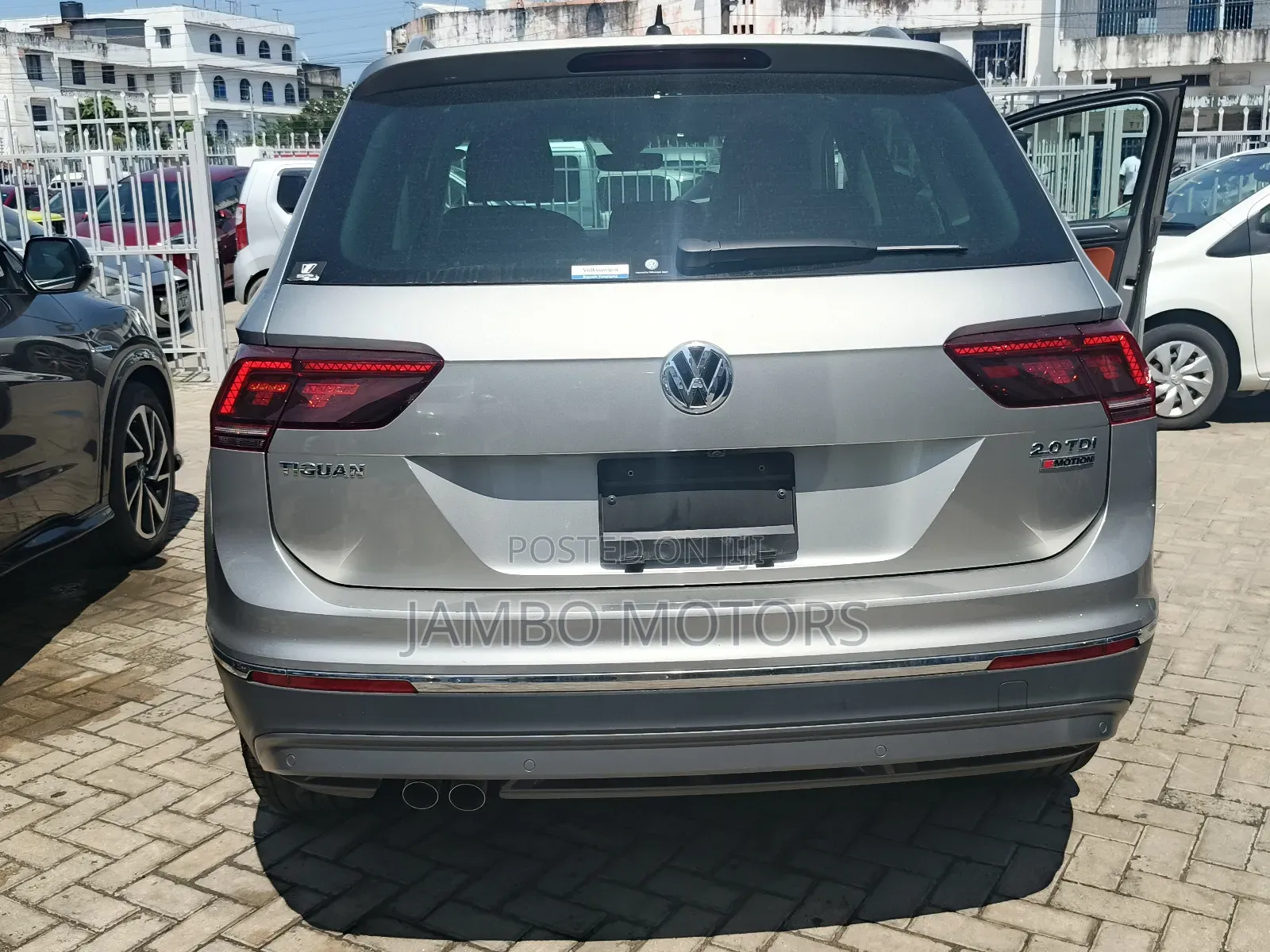 Volkswagen Tiguan 2.0T SEL R-Line AWD 4MOTION 2019 Gray