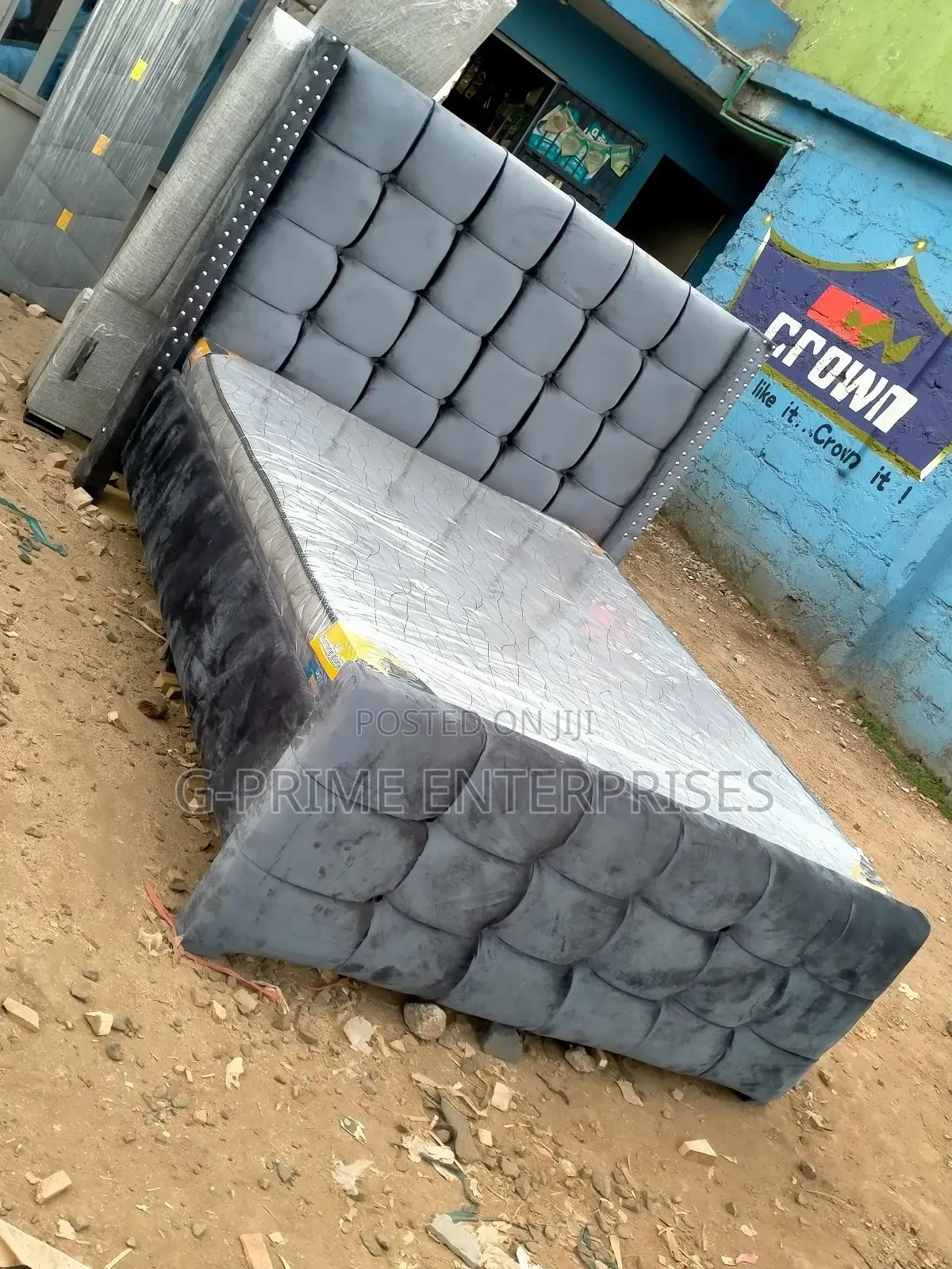Chester Bed + Mattress