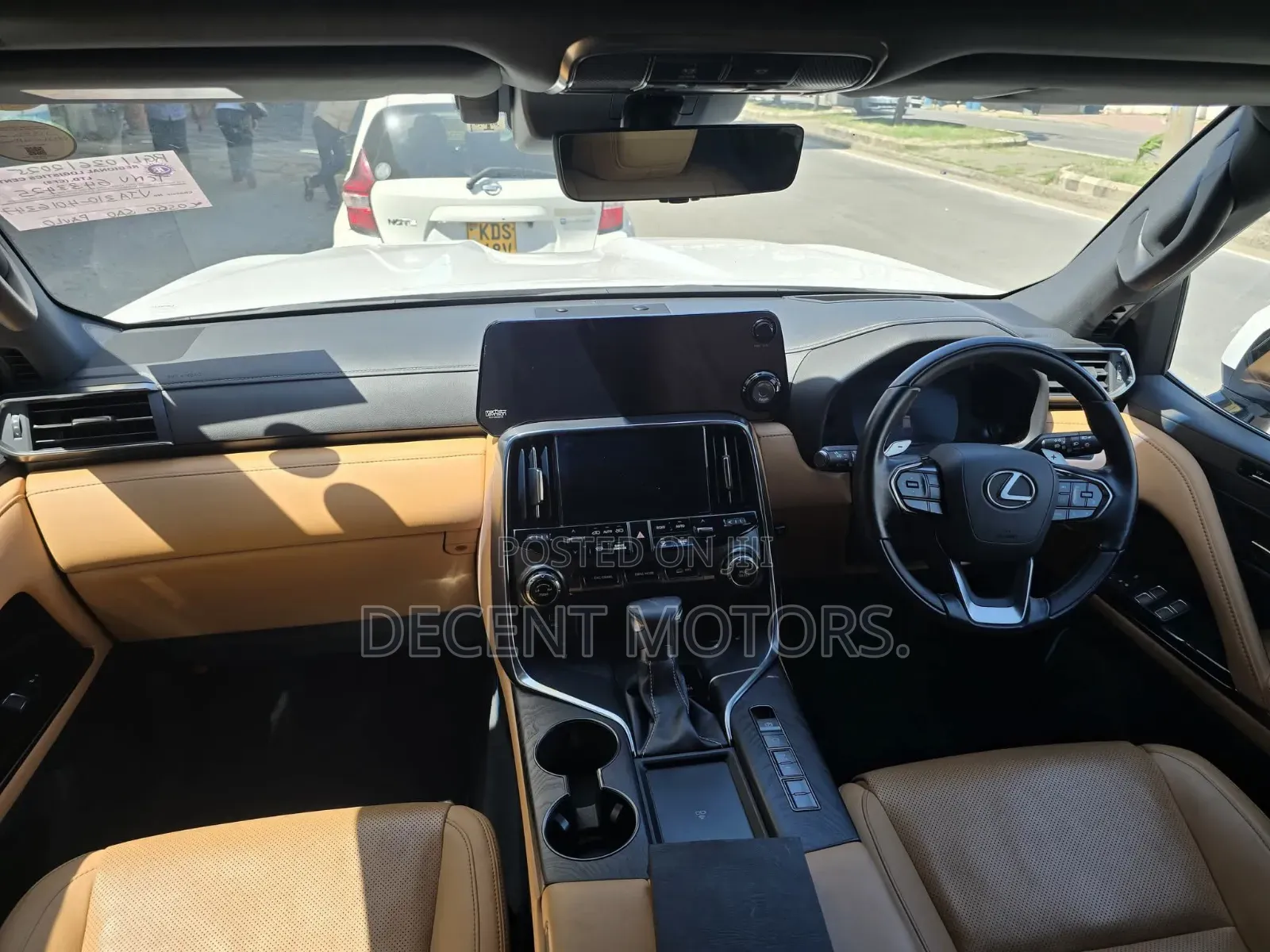 Lexus LX 2022 White