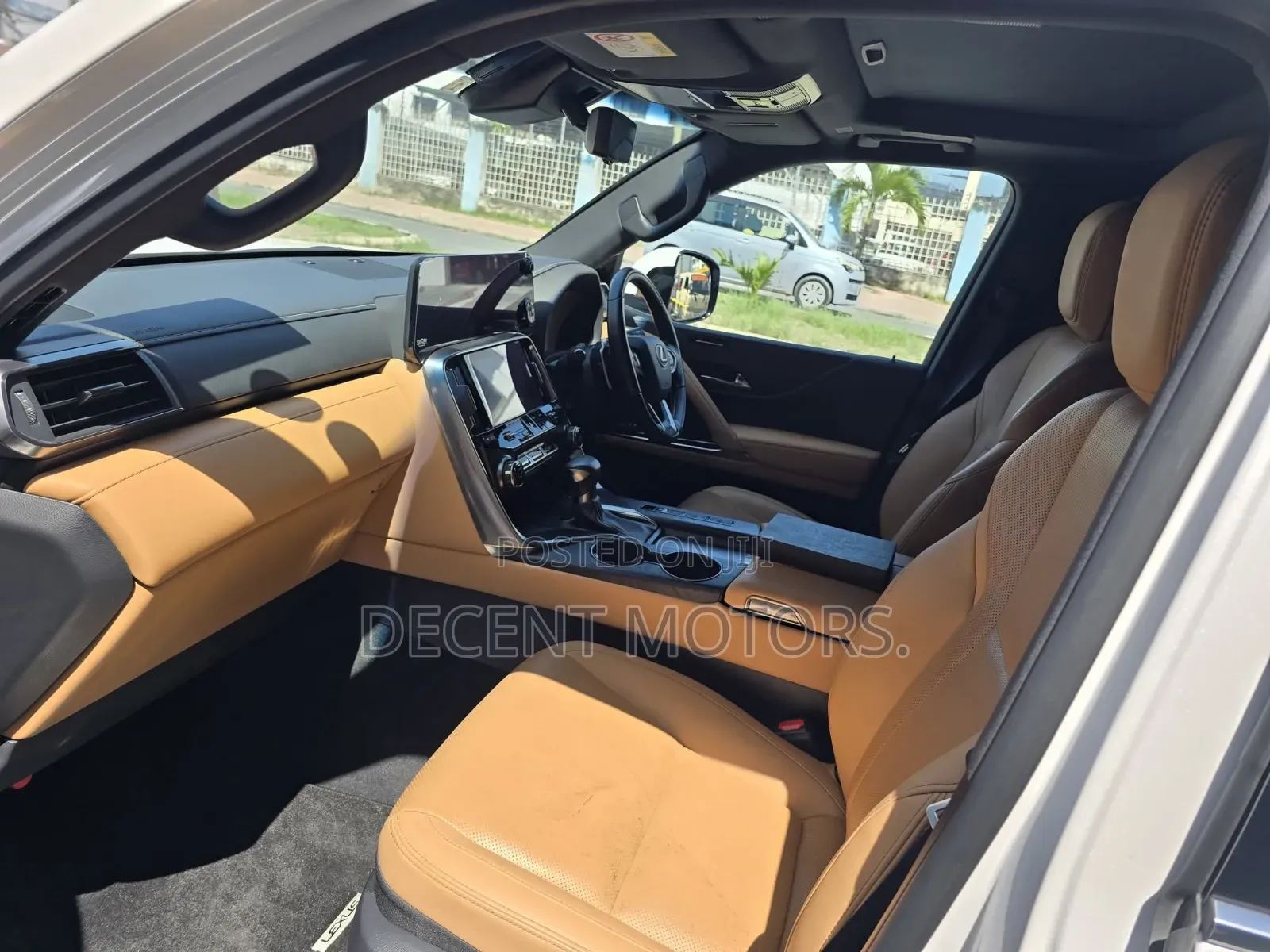 Lexus LX 2022 White