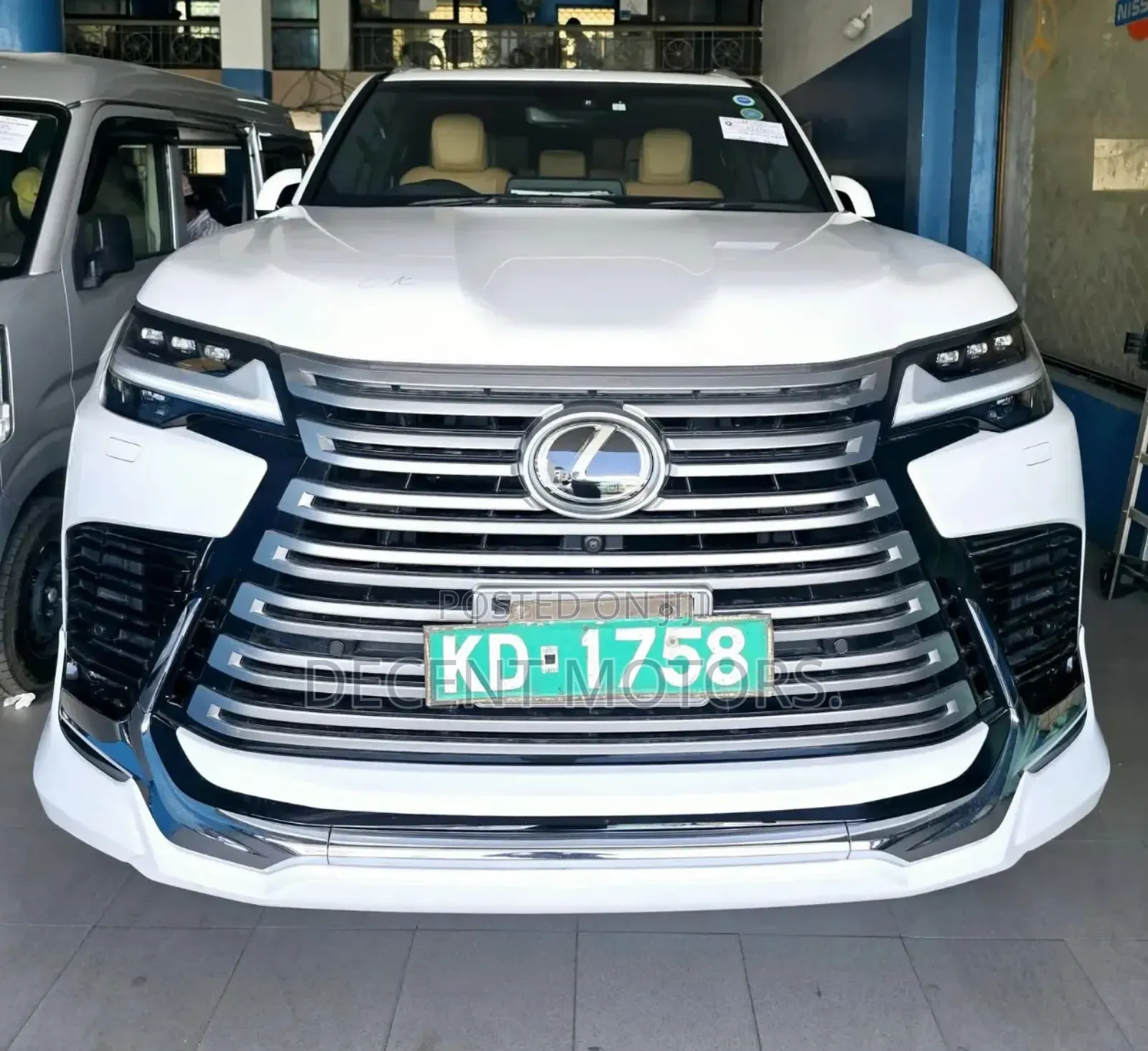 Lexus LX 2022 White