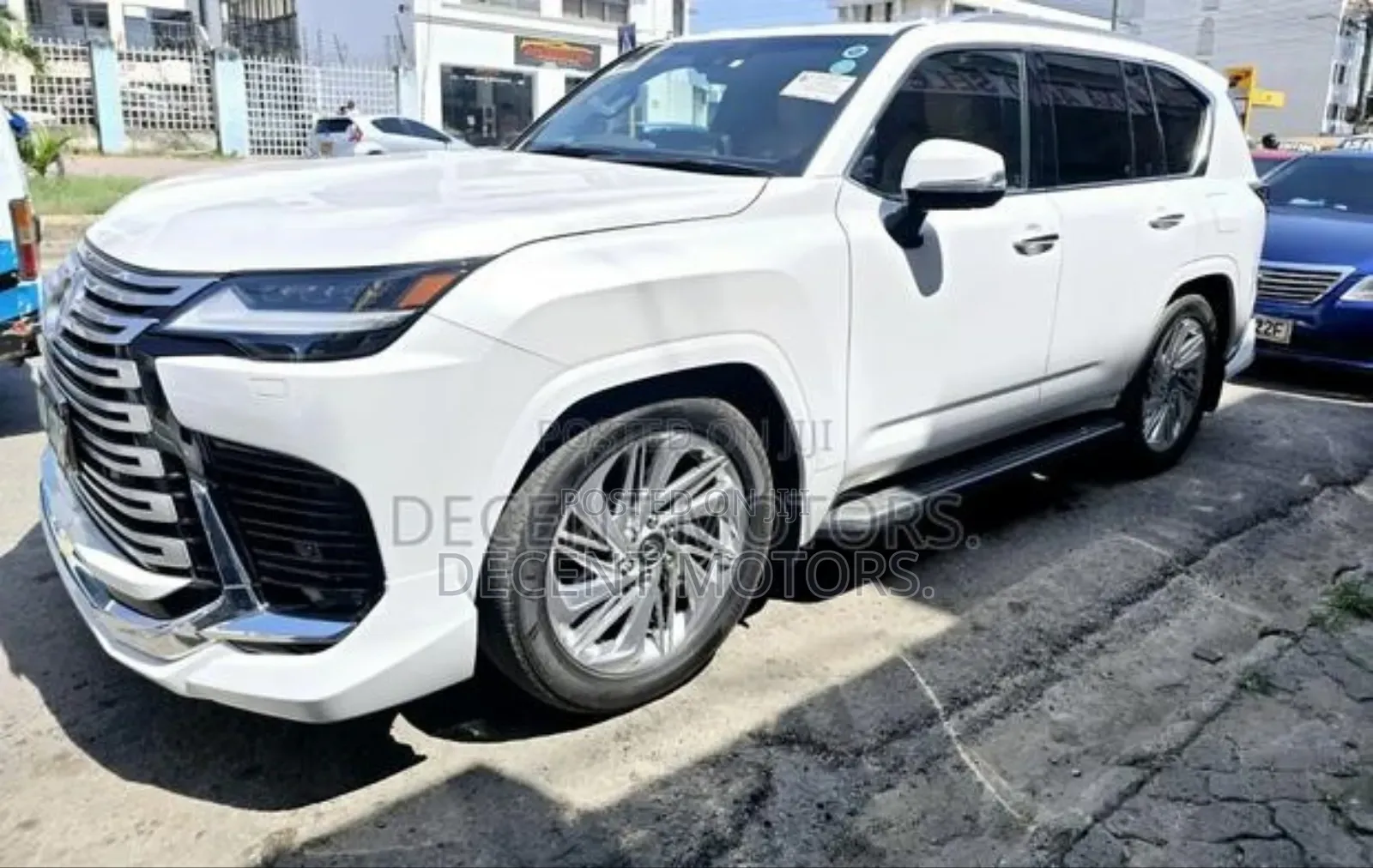 Lexus LX 2022 White