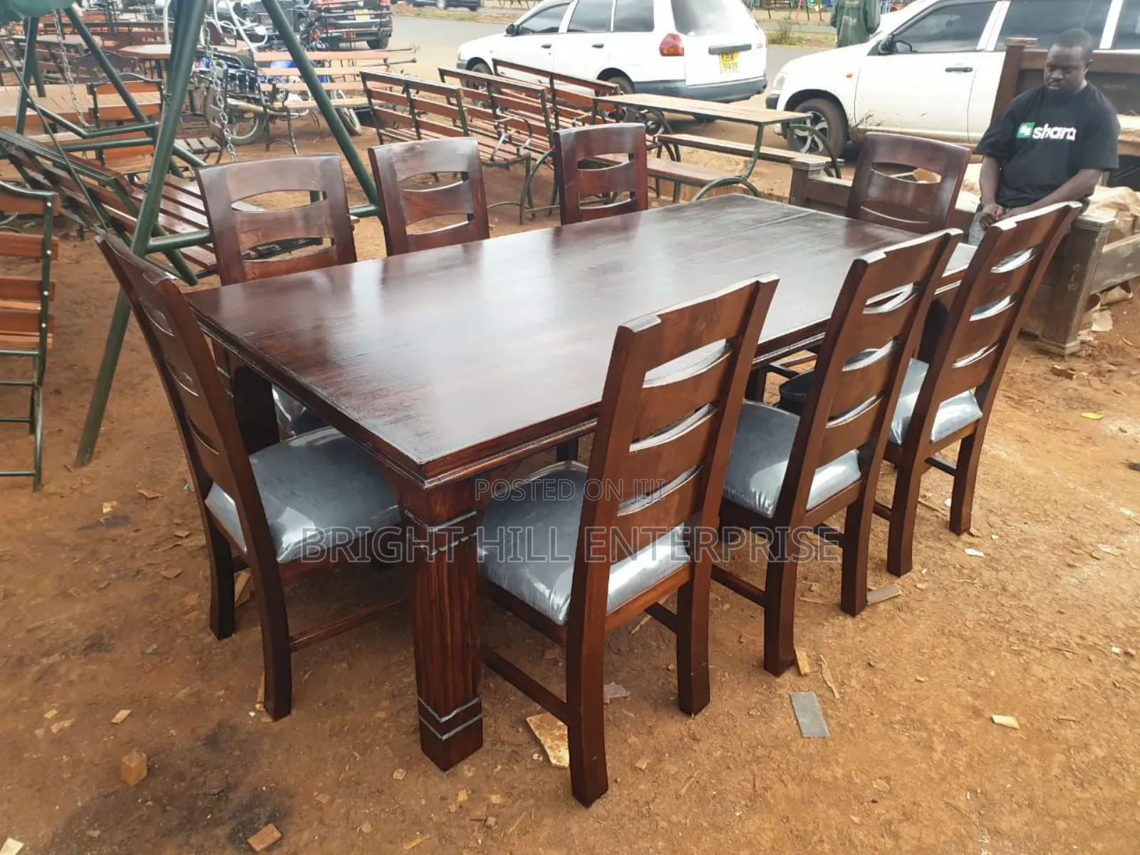 A Visionary Cute Dining, 8 Seater