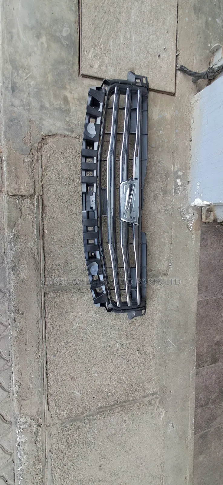 Grill Toyota Noah Zr75 2012 Model