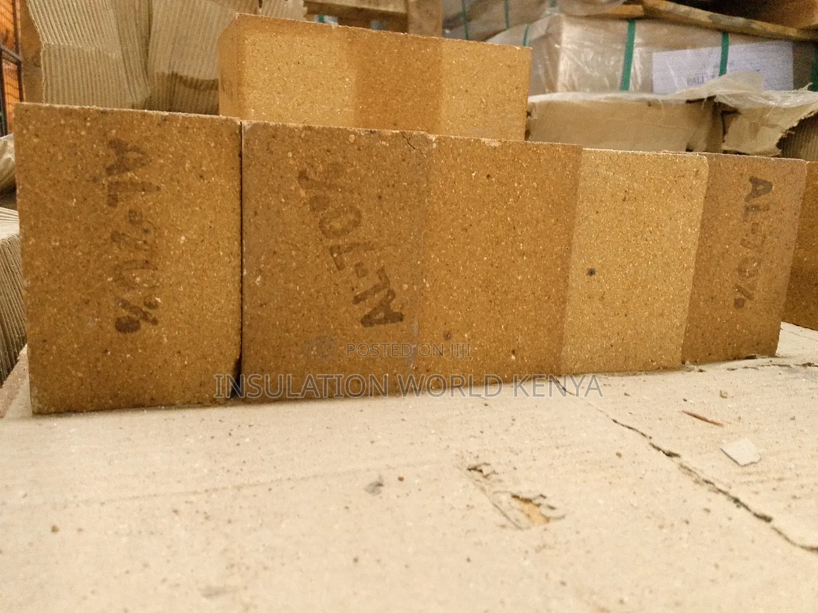 Heavy-Duty Heat Insulation Bricks - 70% Alumina Bricks.