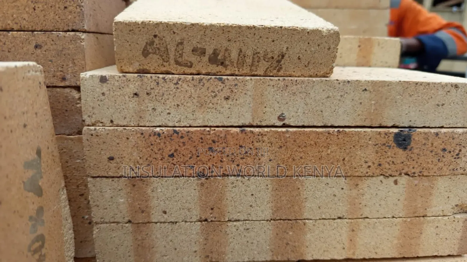 Split Firebricks 230x115x25mm – 40% Alumina