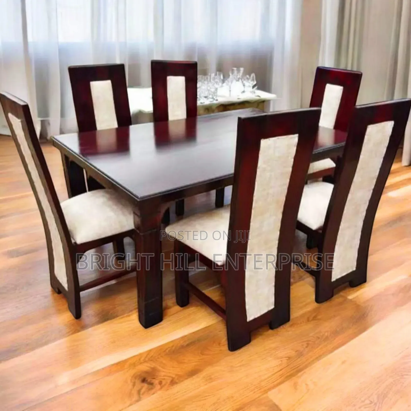 Glamorous Sweet 6 Seater Dining