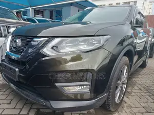 Nissan X-Trail 2018 Green