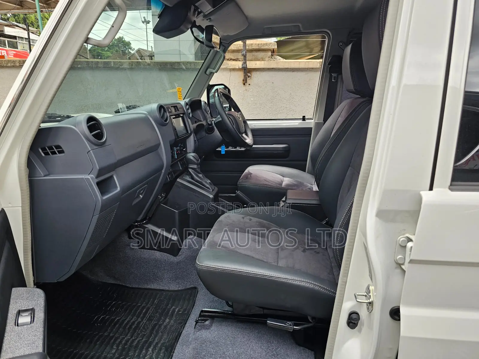 Toyota Land Cruiser 2024 Off white