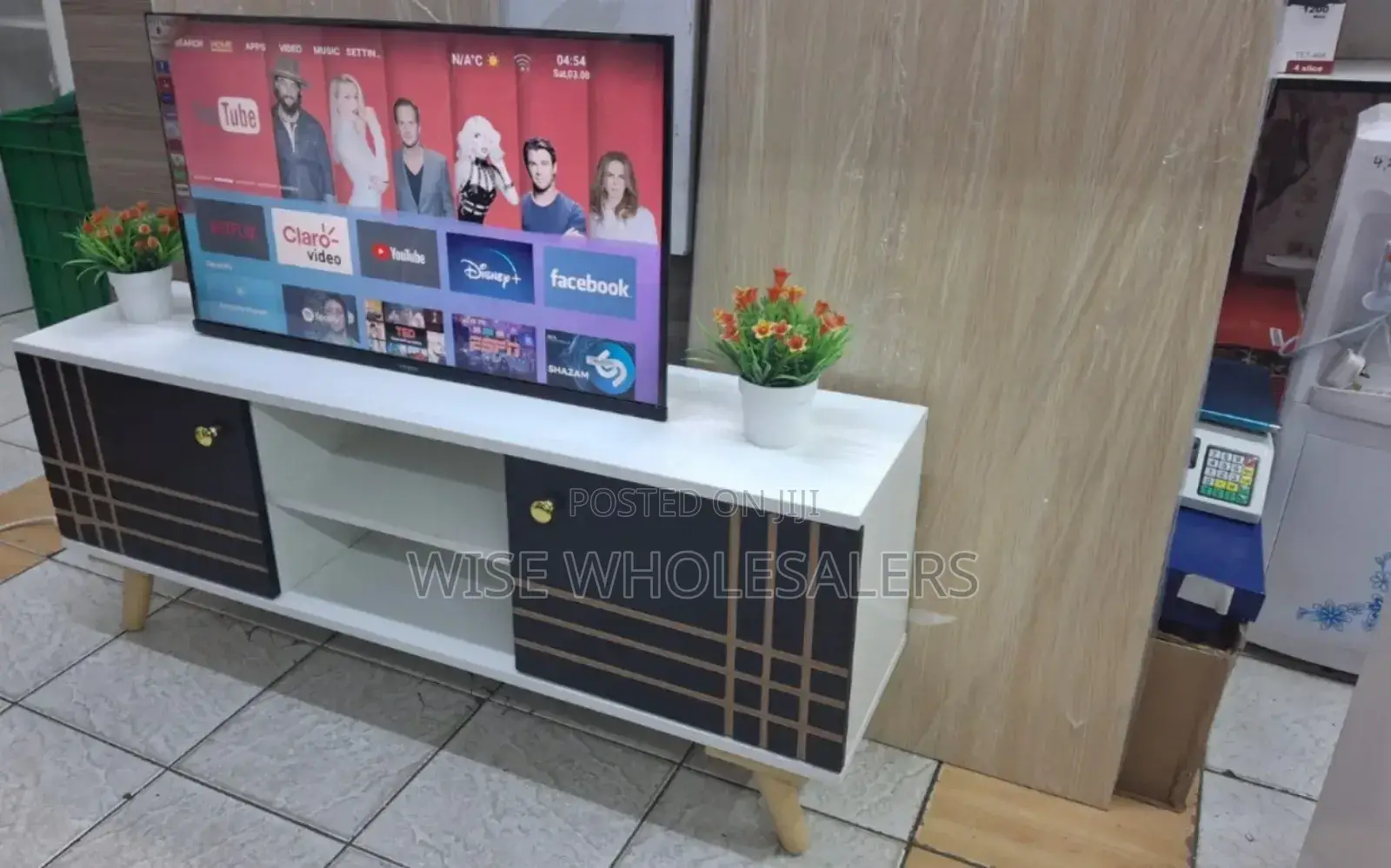 *Sydney Modern Wooden Tv Stand 4ft White And Black