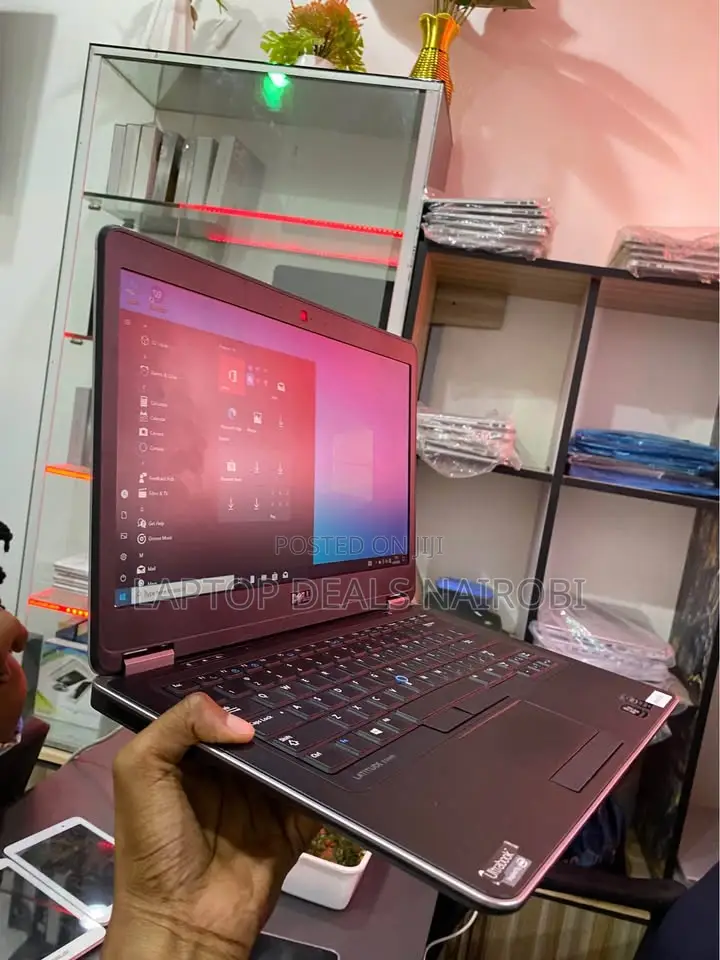 Laptop Dell Latitude 7440 8GB Intel Core i7 SSD 256GB