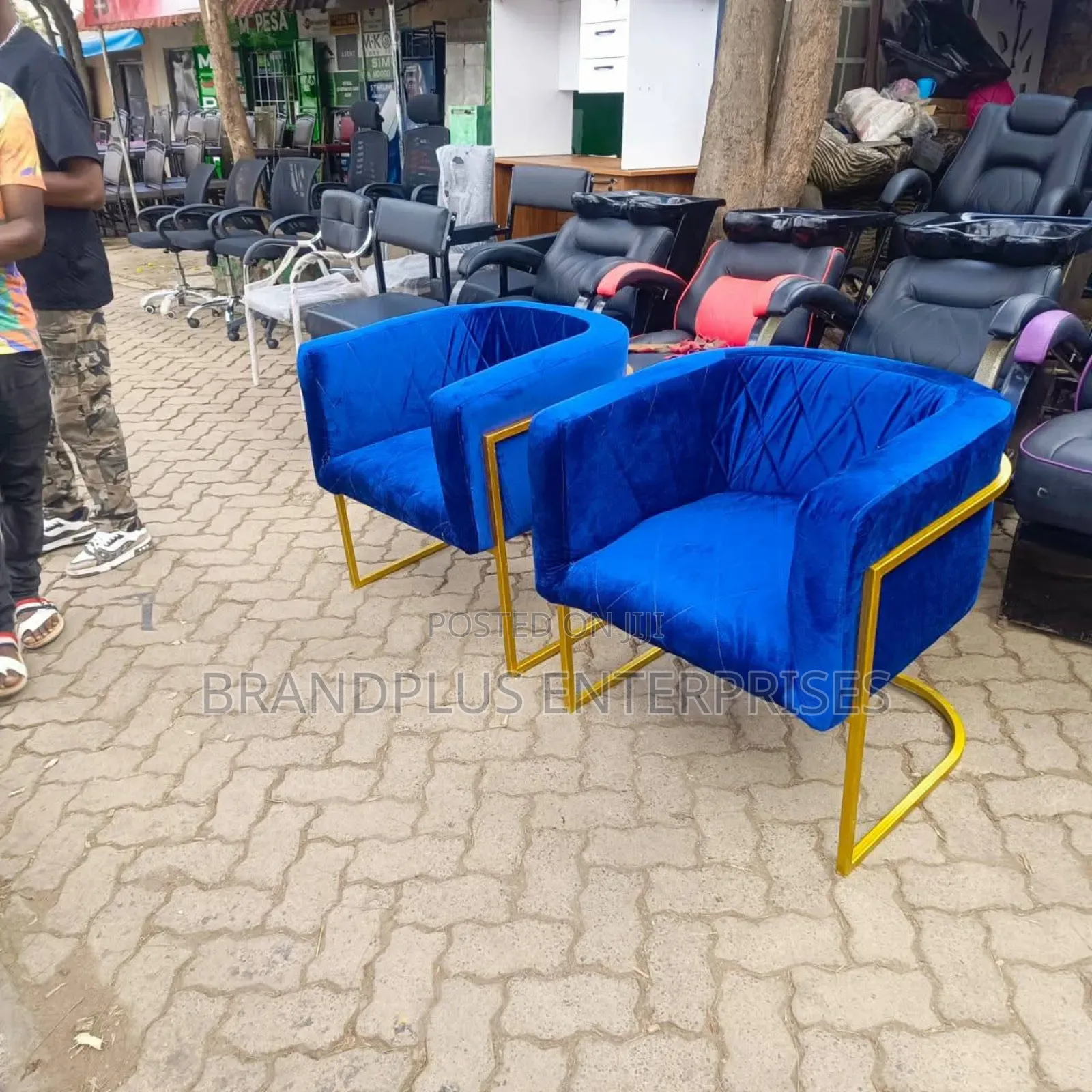 Blue Velvet Accent Styling Seat