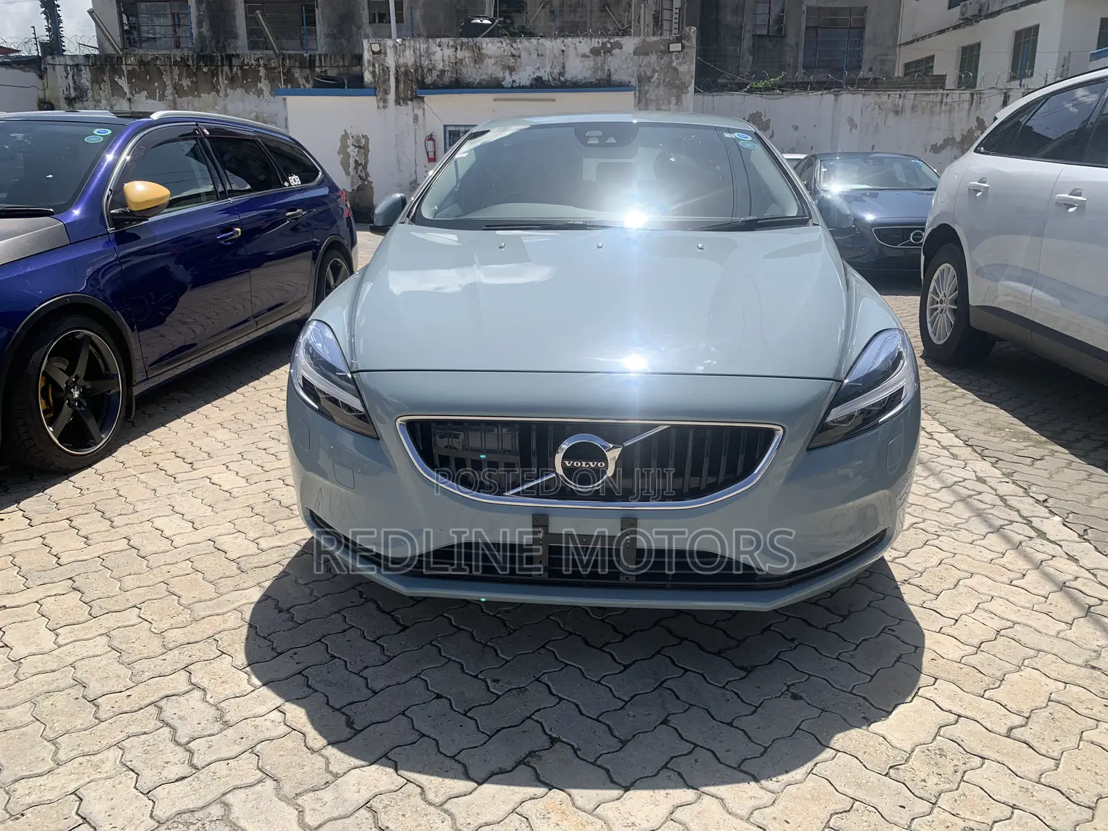 Volvo V40 2018 Teal