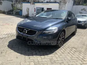 Volvo V40 2018 Blue