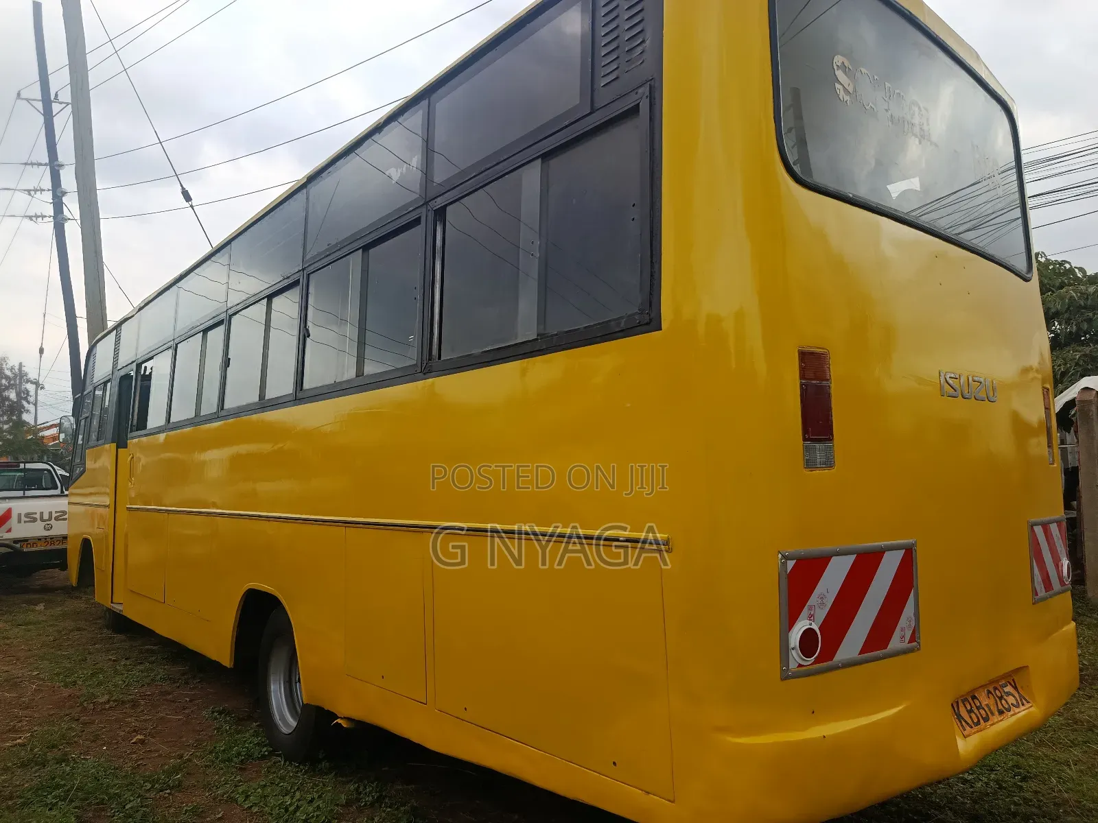 Isuzu FRR 2010 Yellow
