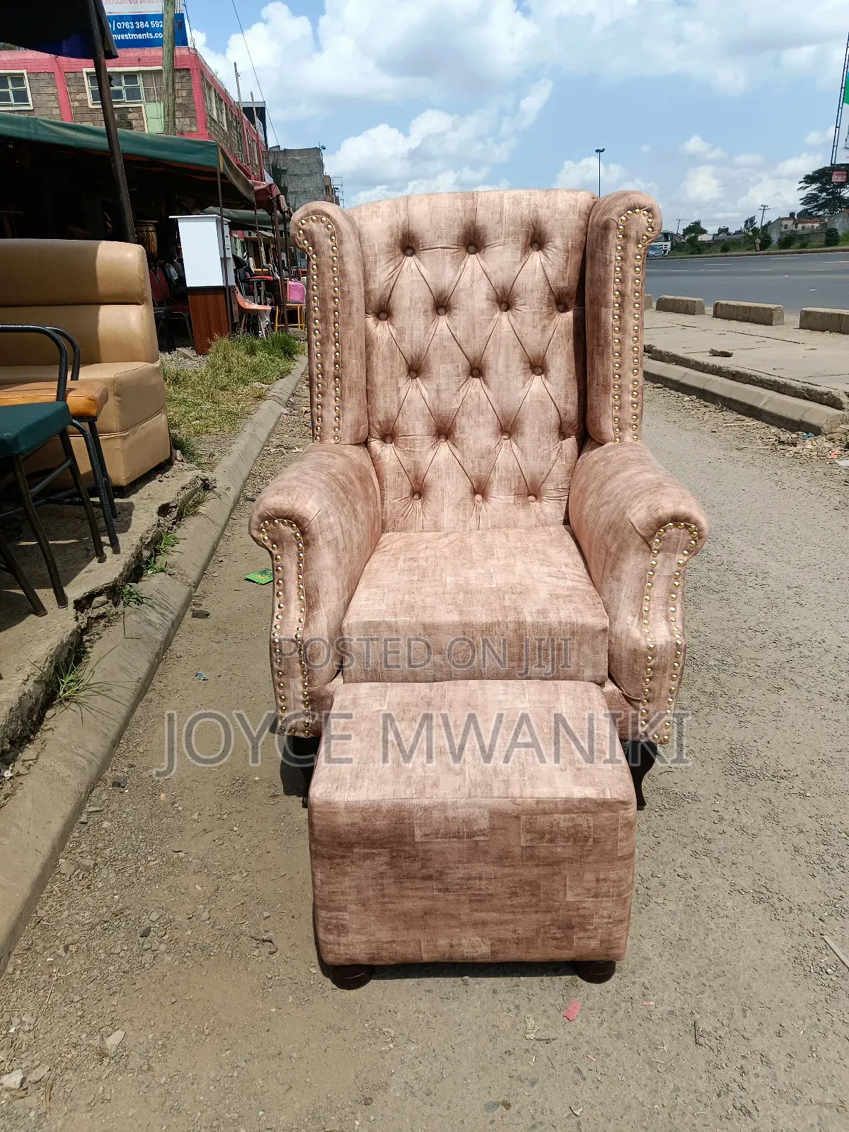 Manicure Seat and a Pouf, Baige Colour