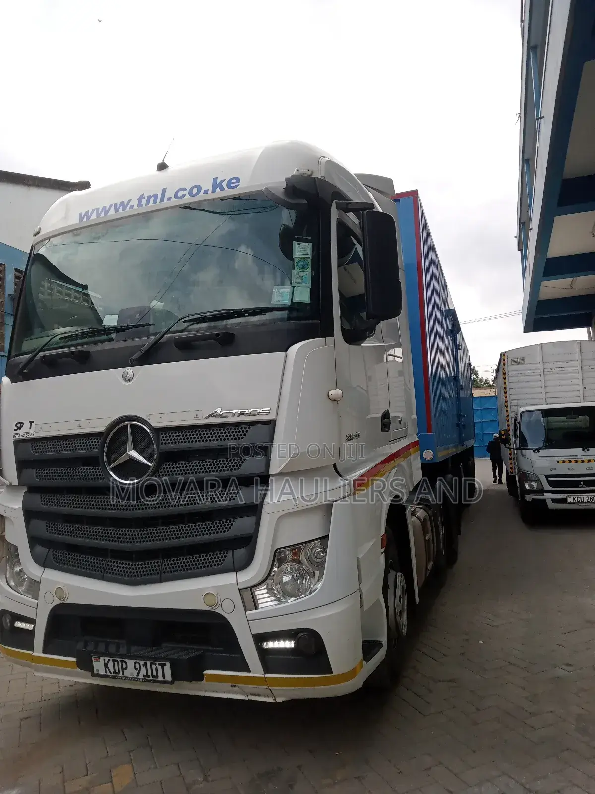 Trailer Accessible for Inter. Country Transport Services.