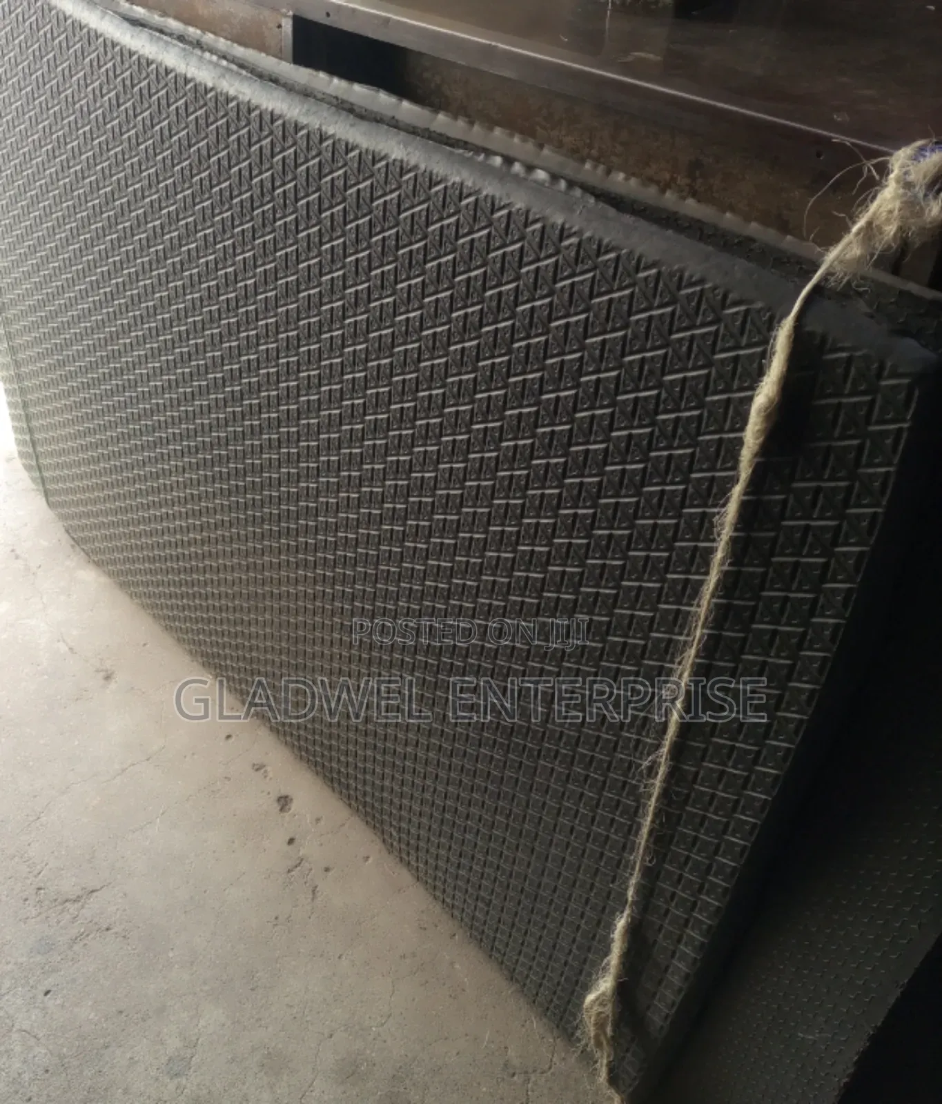 High Quality Rubber Gym Mat Size 5/3