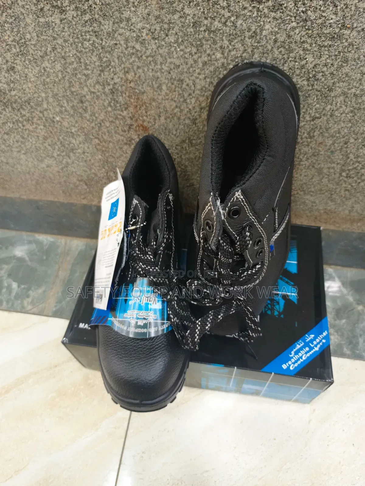 Vaultex Safety Boot With Ergonomic Support.