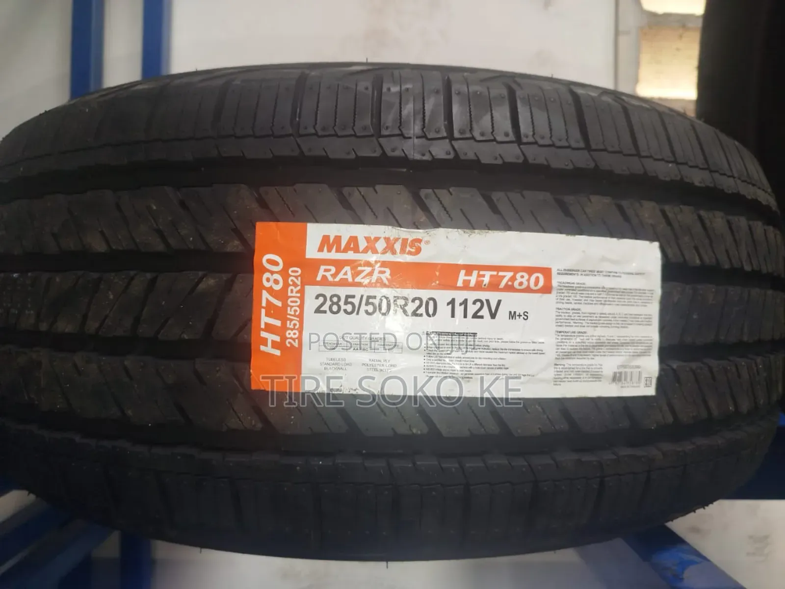 285/50 R20 Maxxis Razr Ht780
