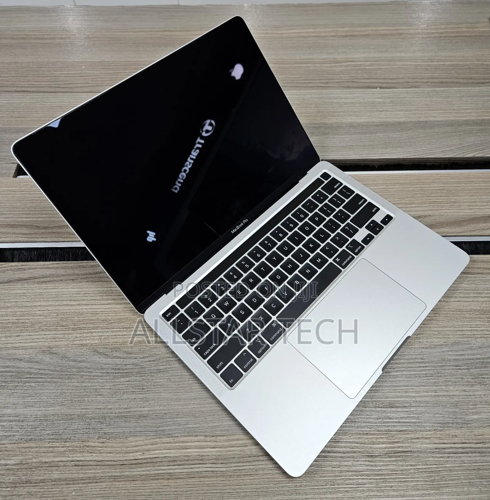 Laptop Apple MacBook Pro 2020 16GB Intel Core I7 SSD 256GB