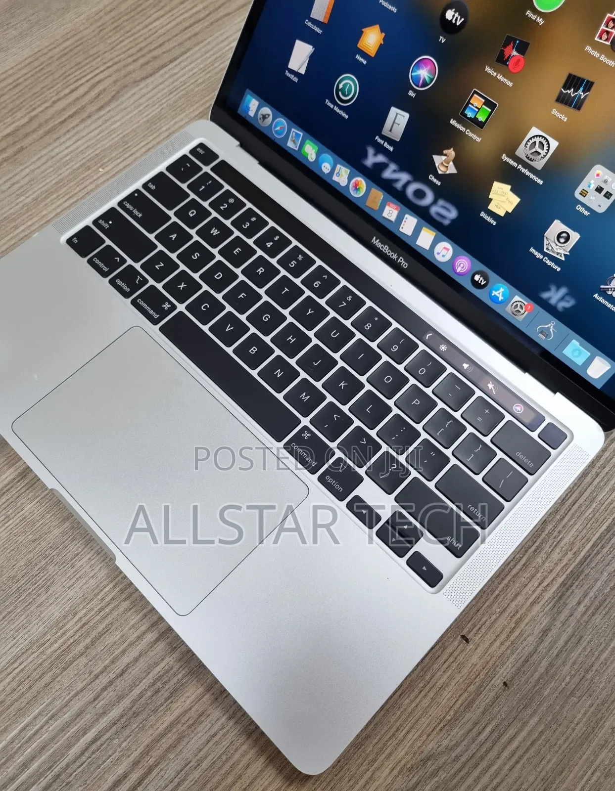 Laptop Apple MacBook Pro 2020 16GB Intel Core I7 SSD 256GB