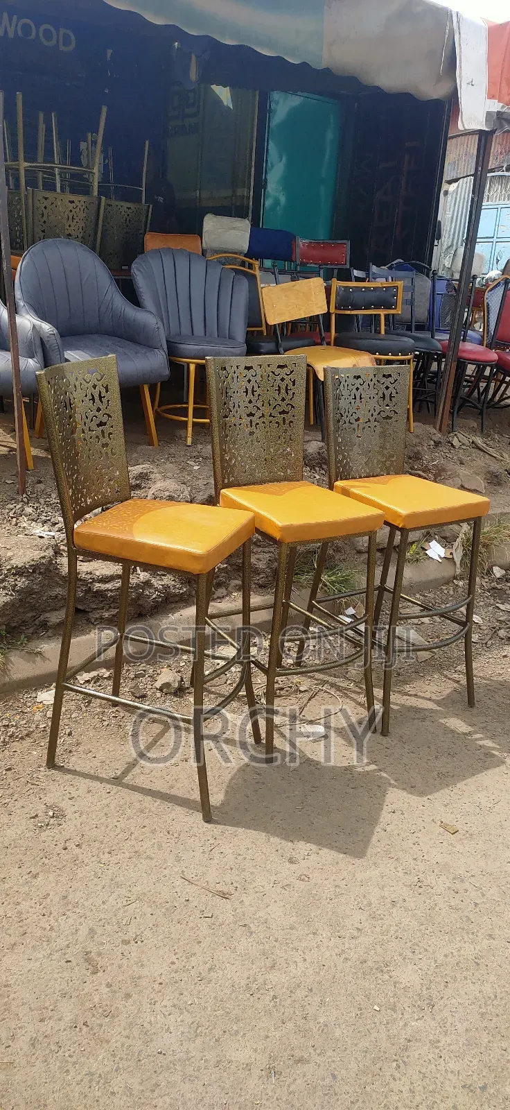Counter Seats/ High Stools