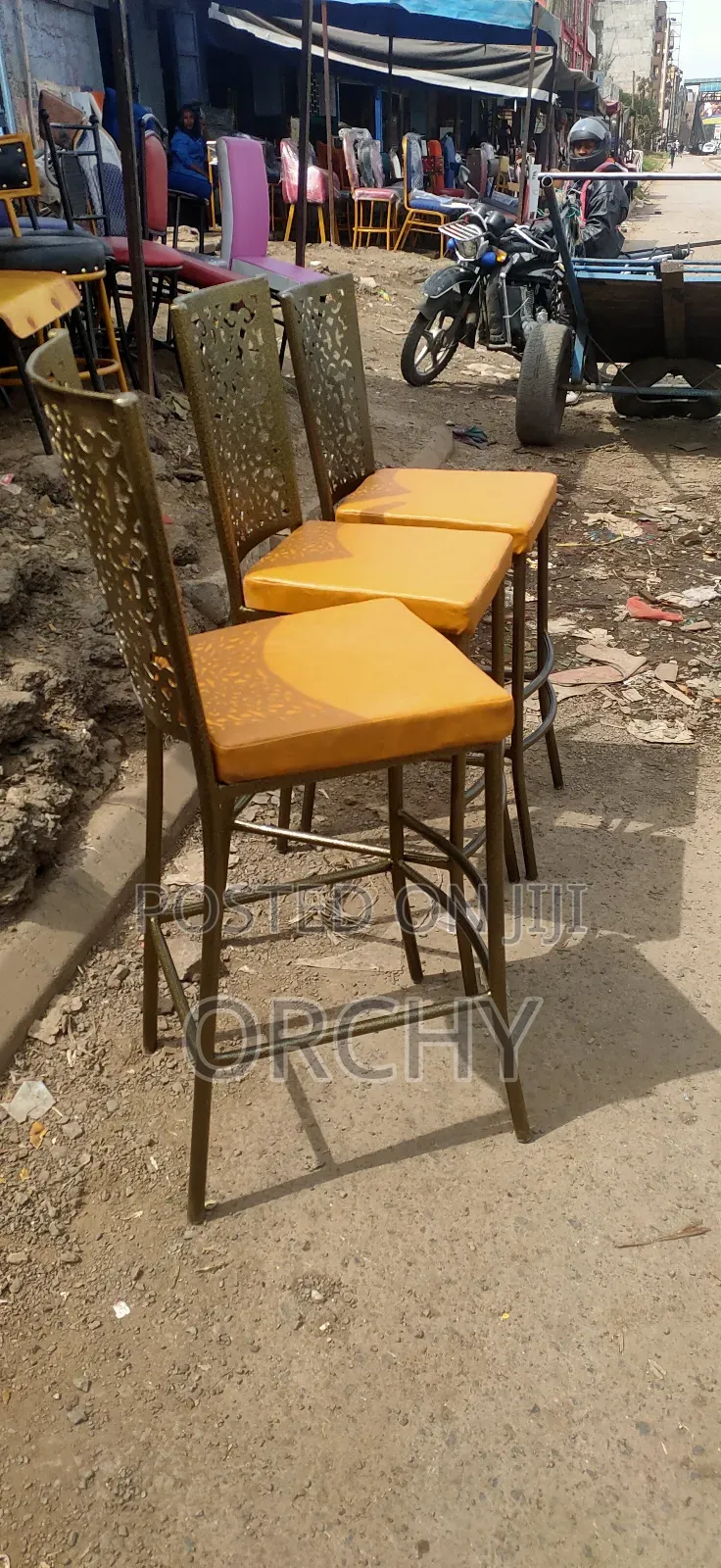 Counter Seats/ High Stools