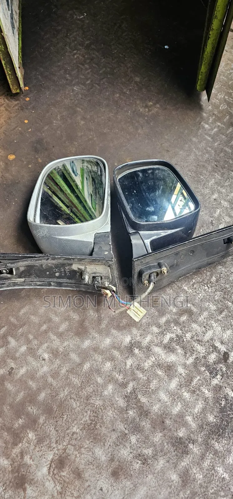 Toyota Noah Old Model Side Mirrors (Price Per Piece)