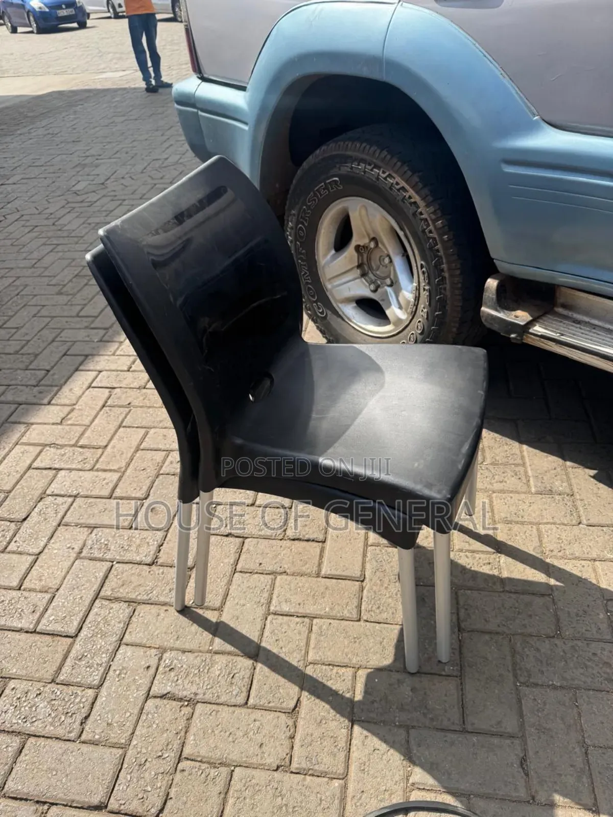 Strong Armless Plastic Chairs. Good Quality Plastic Chair