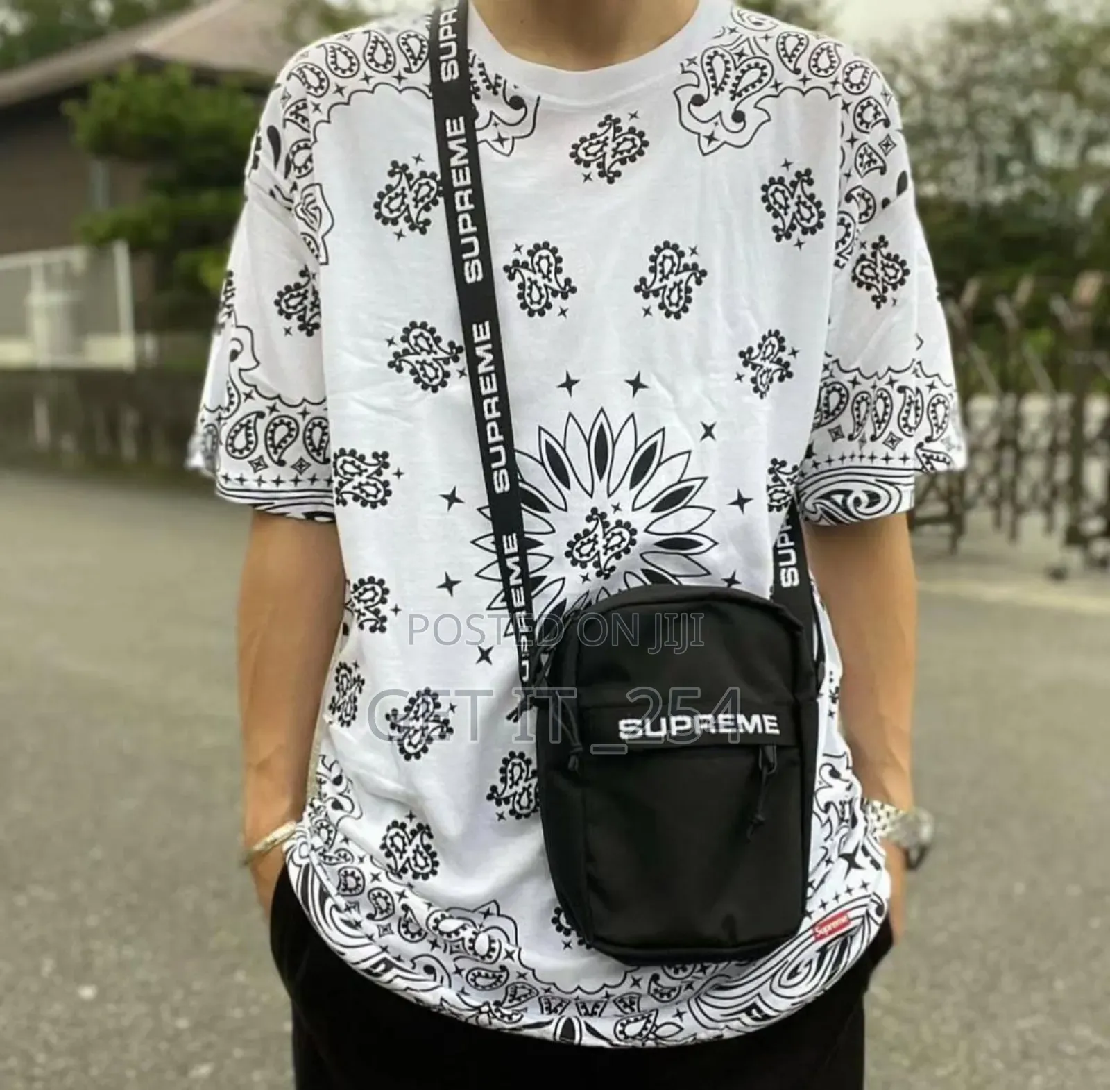 *Supreme Shoulder Bag*
🔅Size : 20×14×5cm