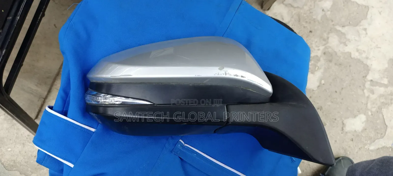 Extra Ordinary Ex Japan Toyota Noah Side Mirrors