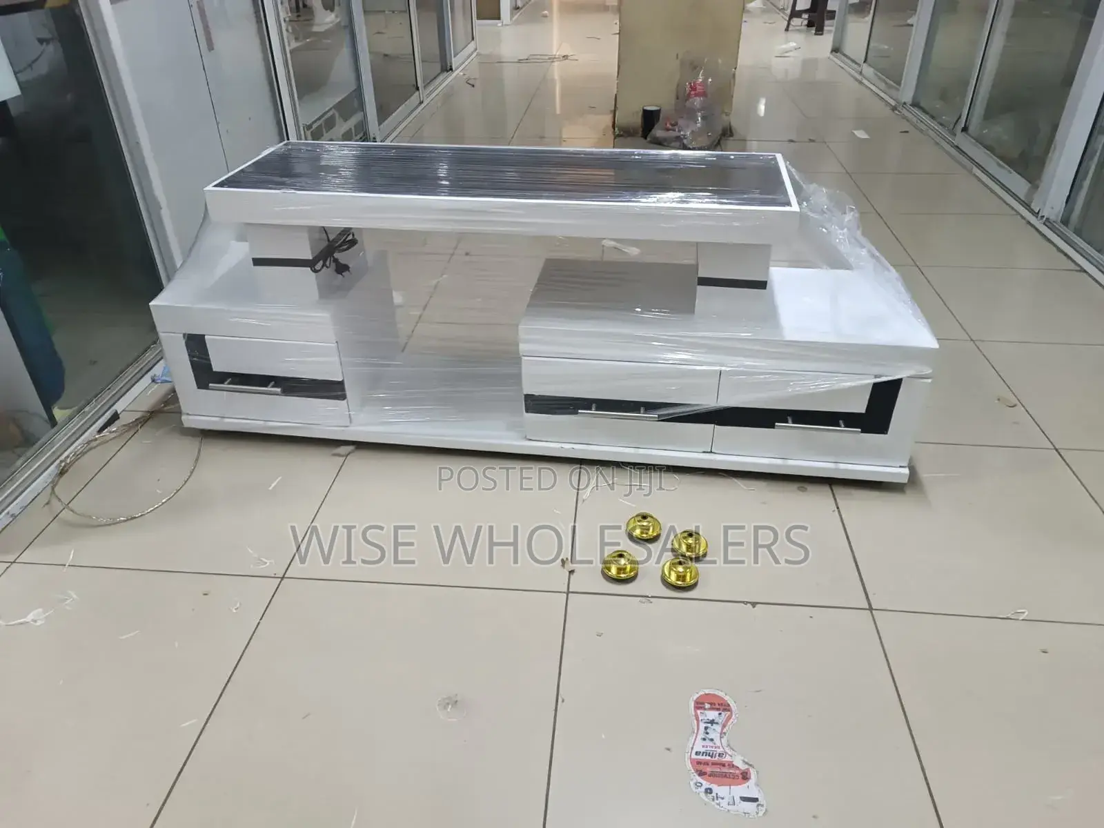 Tvstand With Led Lights Fitted Support Upto 50inch Tv Stand