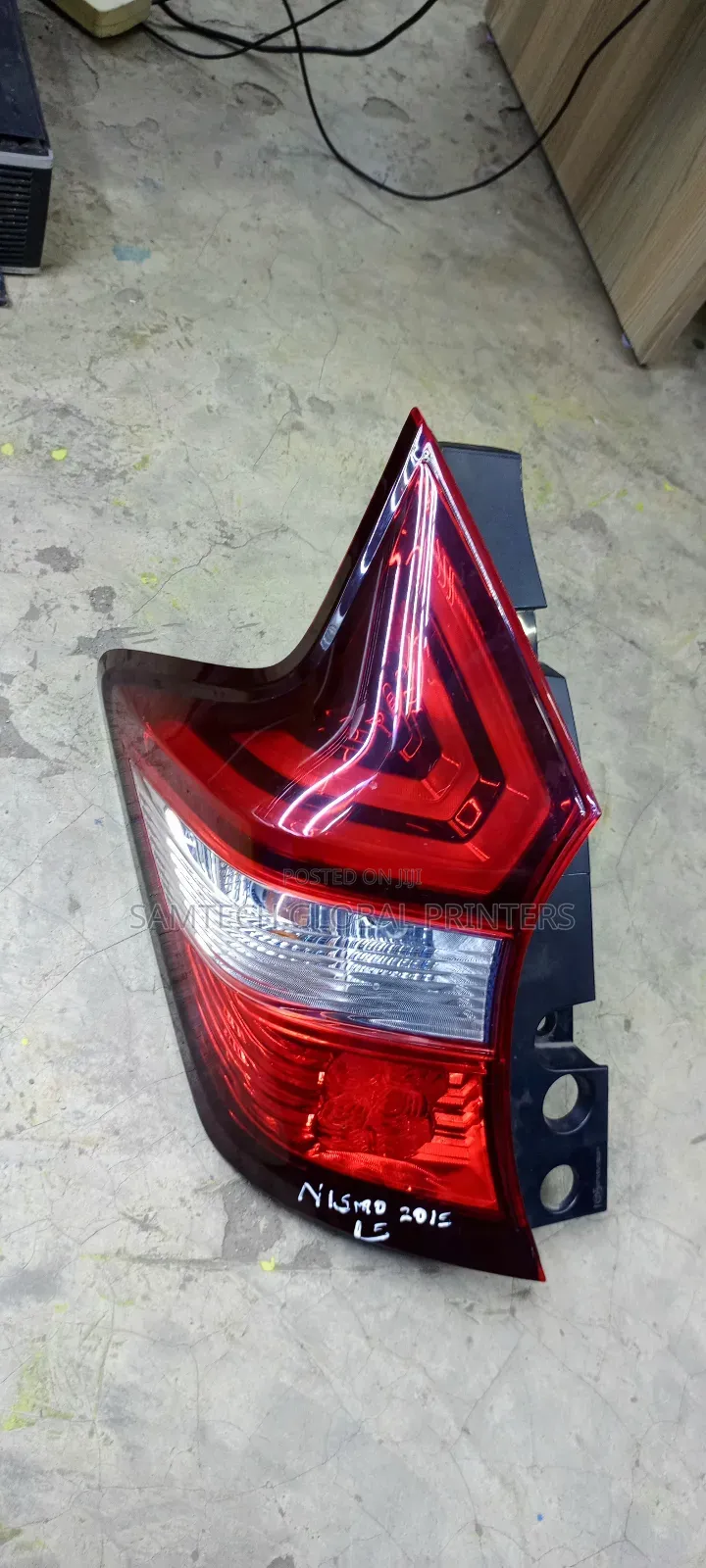 Excellent Quality Nissan Note 2015 Taillight