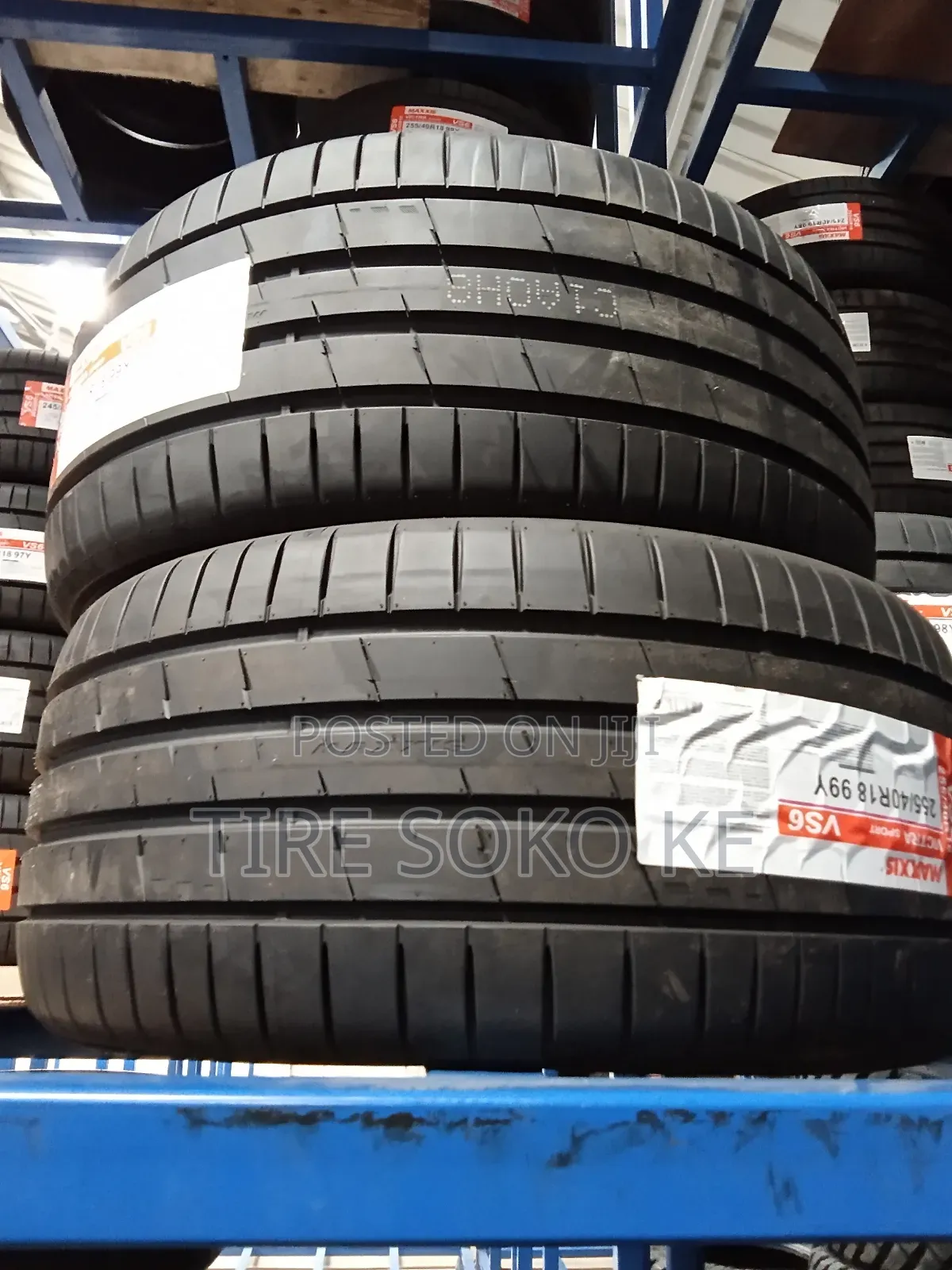 255/40 R18 Maxxis Victra Vs6
