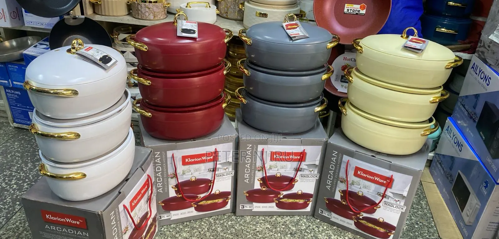 Newinn 
3 PCS Insulated Hotpot Klorian Ware 
2500m